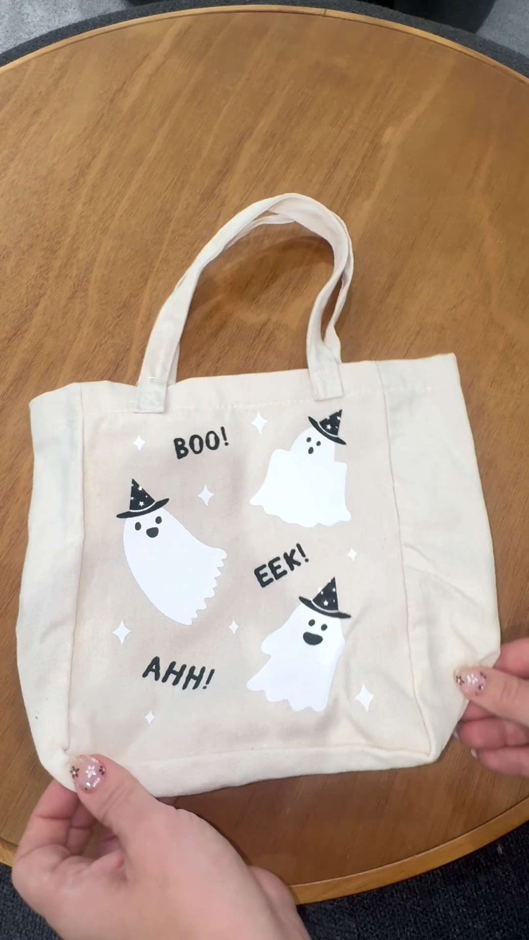 Let’s make a boo basket bag for a party favor 
Perfect for a teen or tween. 
Gift ideas 
Teacher gifts 
Viral funds 
#LTKFindsUnder50 #LTKKids #LTKHome

#LTKHalloween