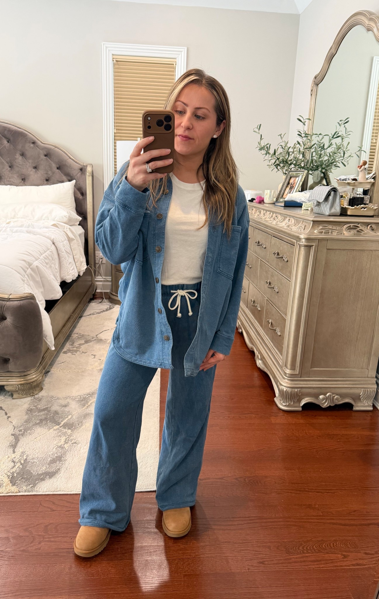 favorite loungewear set to wear traveling or for birthday parties / baby classes 

#LTKTravel #LTKmomlife #LTKootd