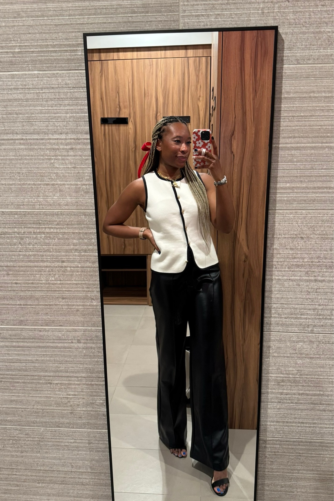 Gameday outfit!
Vest: Abercrombie
Pants: Because of Alice
Shoes: Lulus


#LTKShoeCrush #LTKWorkwear #LTKStyleTip