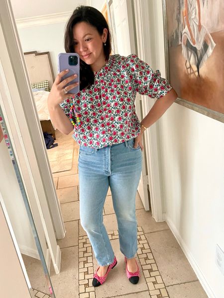 Floral print top, block print type top with elastic sleeves and button-down front. Wearing an 8, as it runs small from Boden. Good length! 
Mother denim, the tripper ankle style, runs small size down 
Chanel tweed flats 


#LTKstyletip #LTKshoecrush