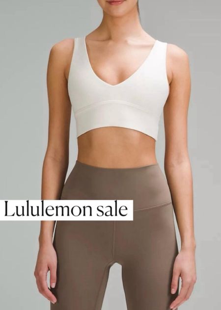Lululemon bra
Sports bra
Lululemon 
#LTKsalealert #LTKfindsunder100 #LTKfitness
