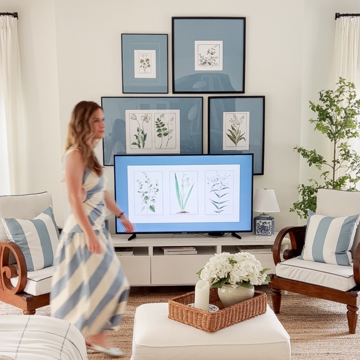 Colored matboard frames! 

#LTKHome