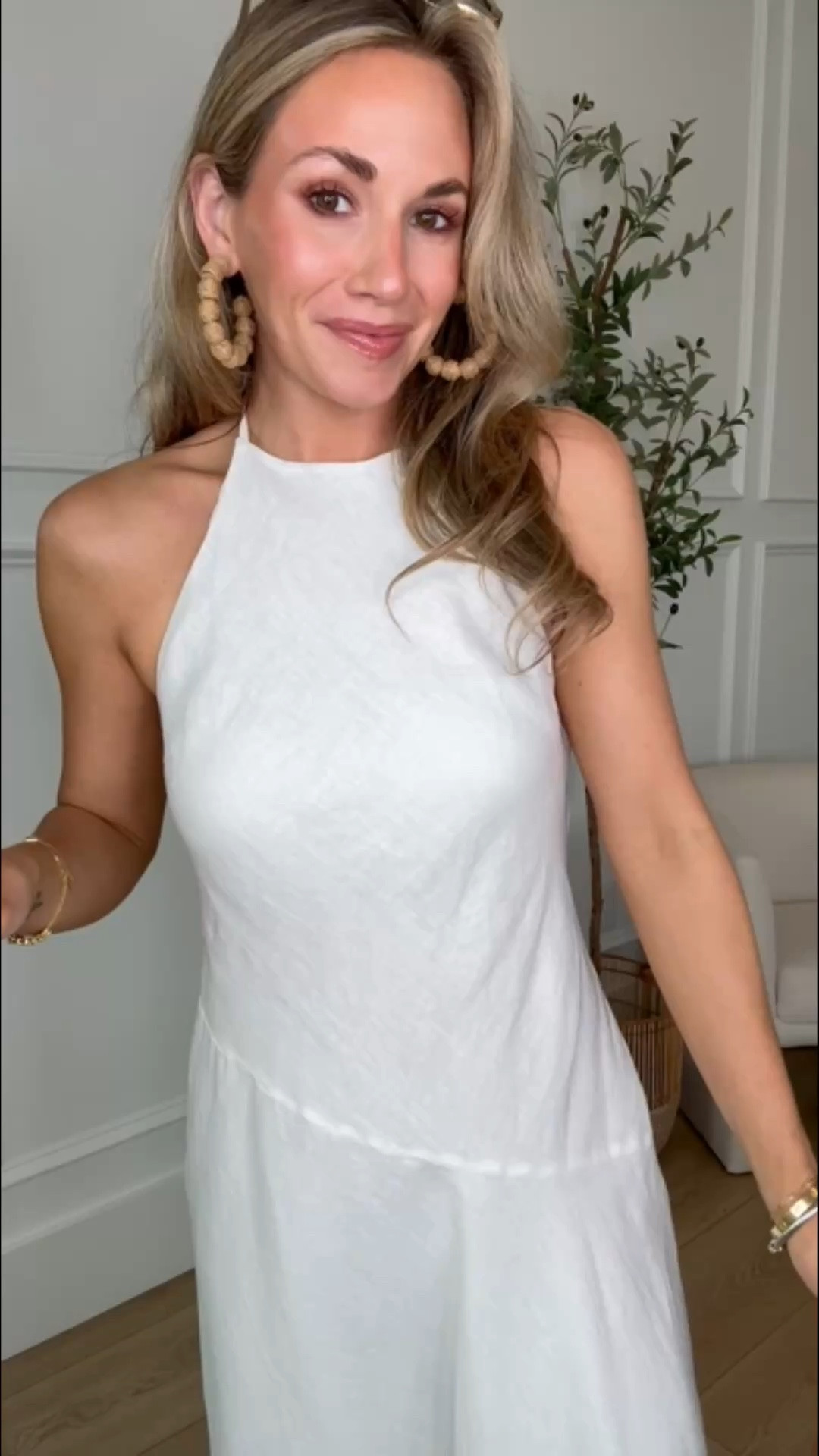 The asymmetrical hemline of this white linen dress gives it an extra special touch! It’d be perfect to wear on vacation or for my brides that are planning a honeymoon! I love how flattering it is on the waist!

#LTKPetite #LTKWedding #LTKTravel