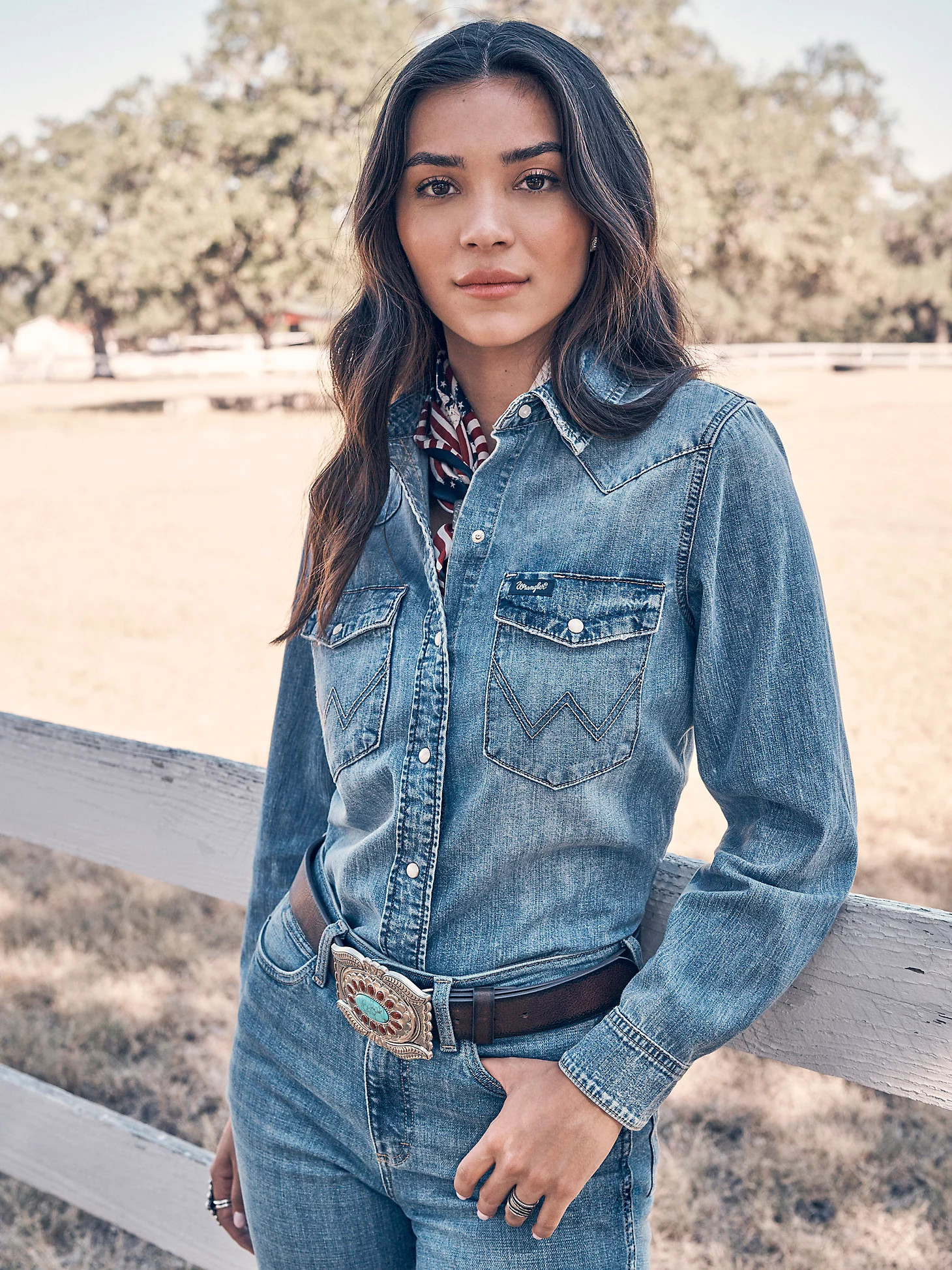 Women's Wrangler Classic Denim Slim Western Snap Shirt | Wrangler