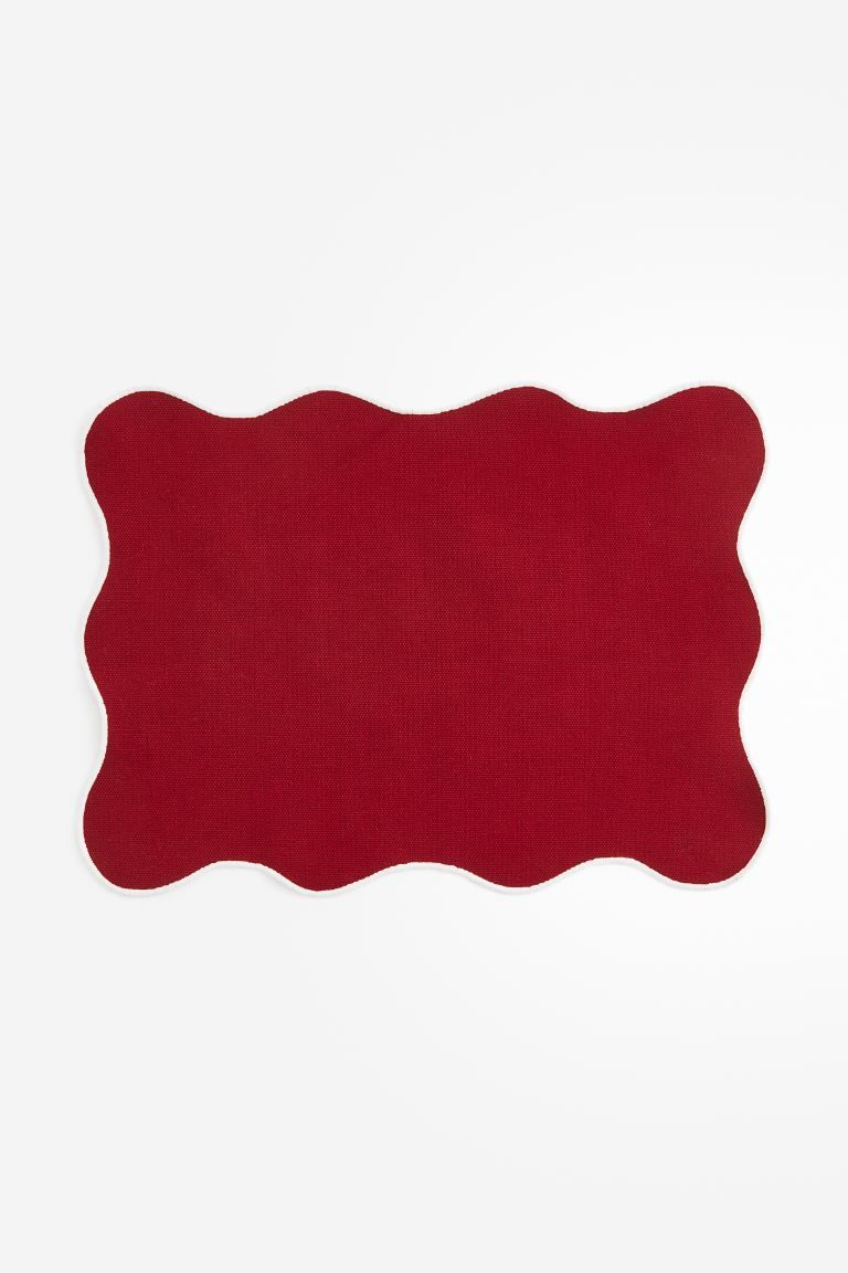 Scallop-edged Placemat | H&M (US + CA)