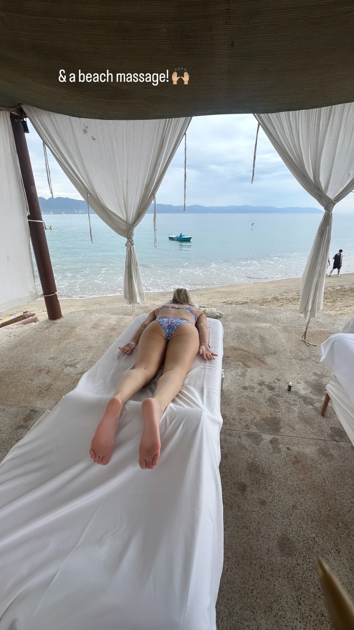 beach massage! 🙌🏼

#LTKTravel #LTKValentine #LTKselfcare