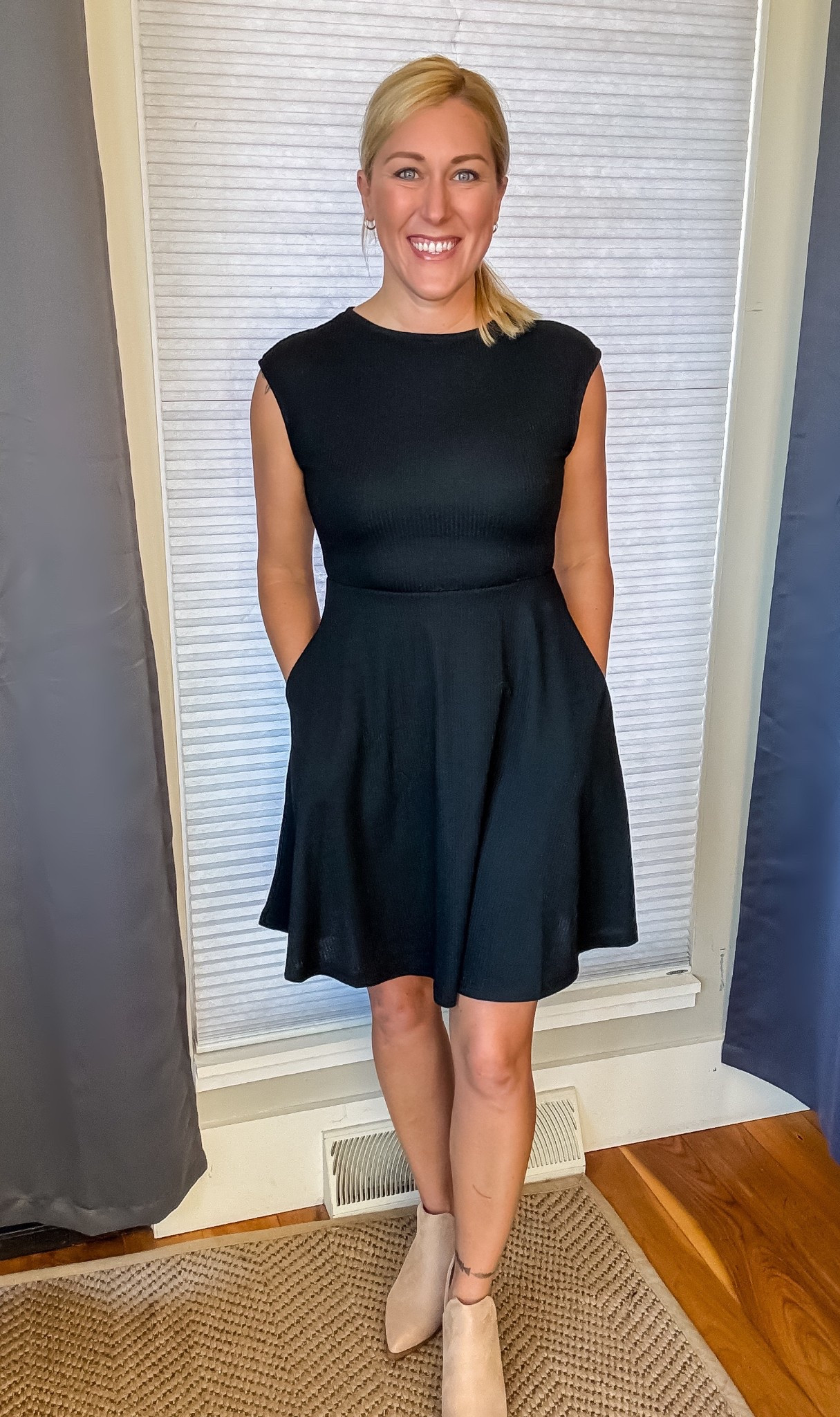 Classy, sassy and so fun! This is my new favorite dress. The cap sleeves and flared skirt are so flattering! 