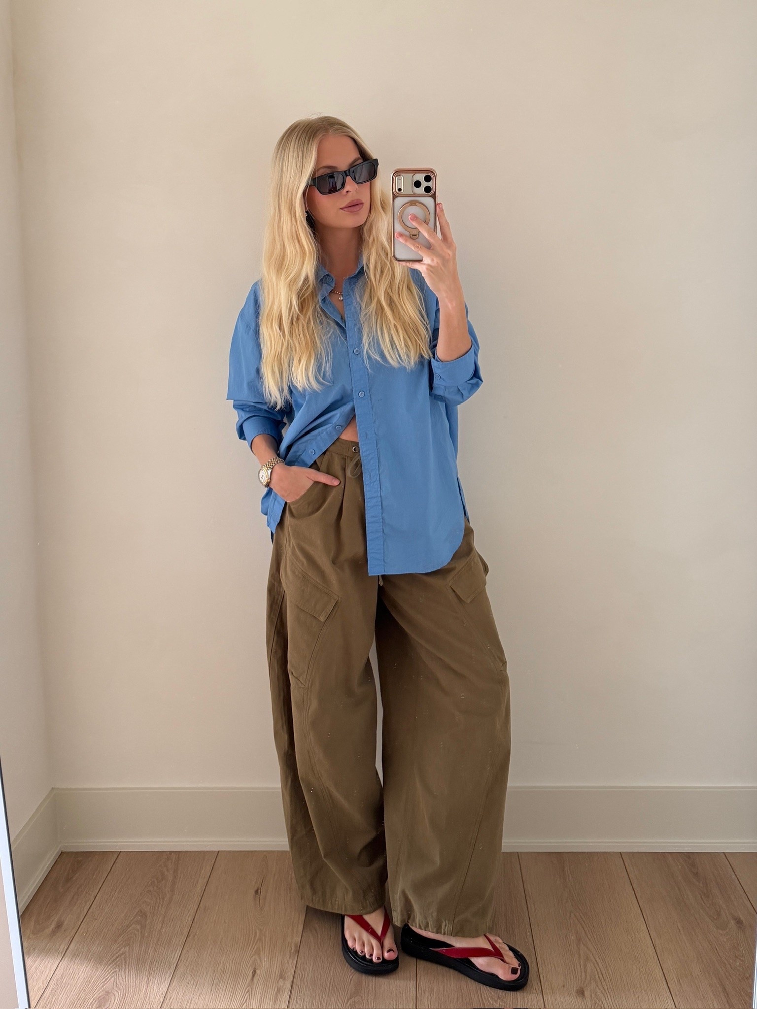 SIZE: med in top & pants, linking similar shoes, code KATHLEEN20 on the Heaven mayhem site for sunnies! #kathleenpost

Fall transition outfit, casual chic outfit, postpartum outfit

#LTKootd #LTKSeasonal