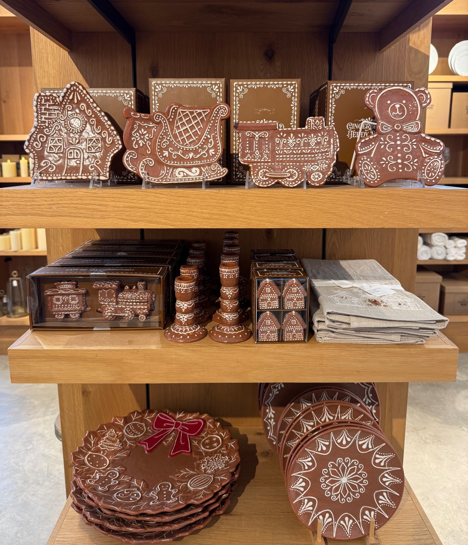 Pottery Barn Gingerbread holiday collection!

#LTKSeasonal #LTKHome