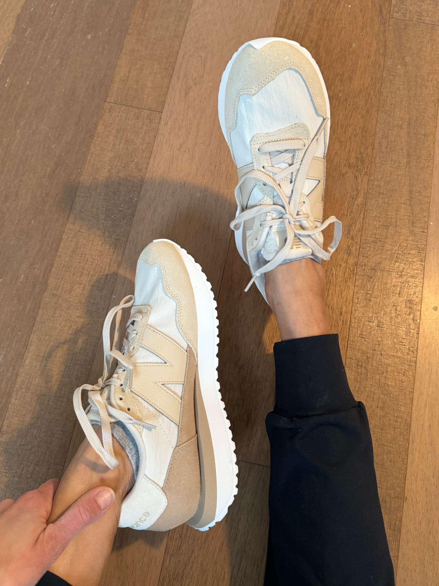 My New Balance obsession. 😍


#LTKstyletip #LTKfitness #LTKshoecrush