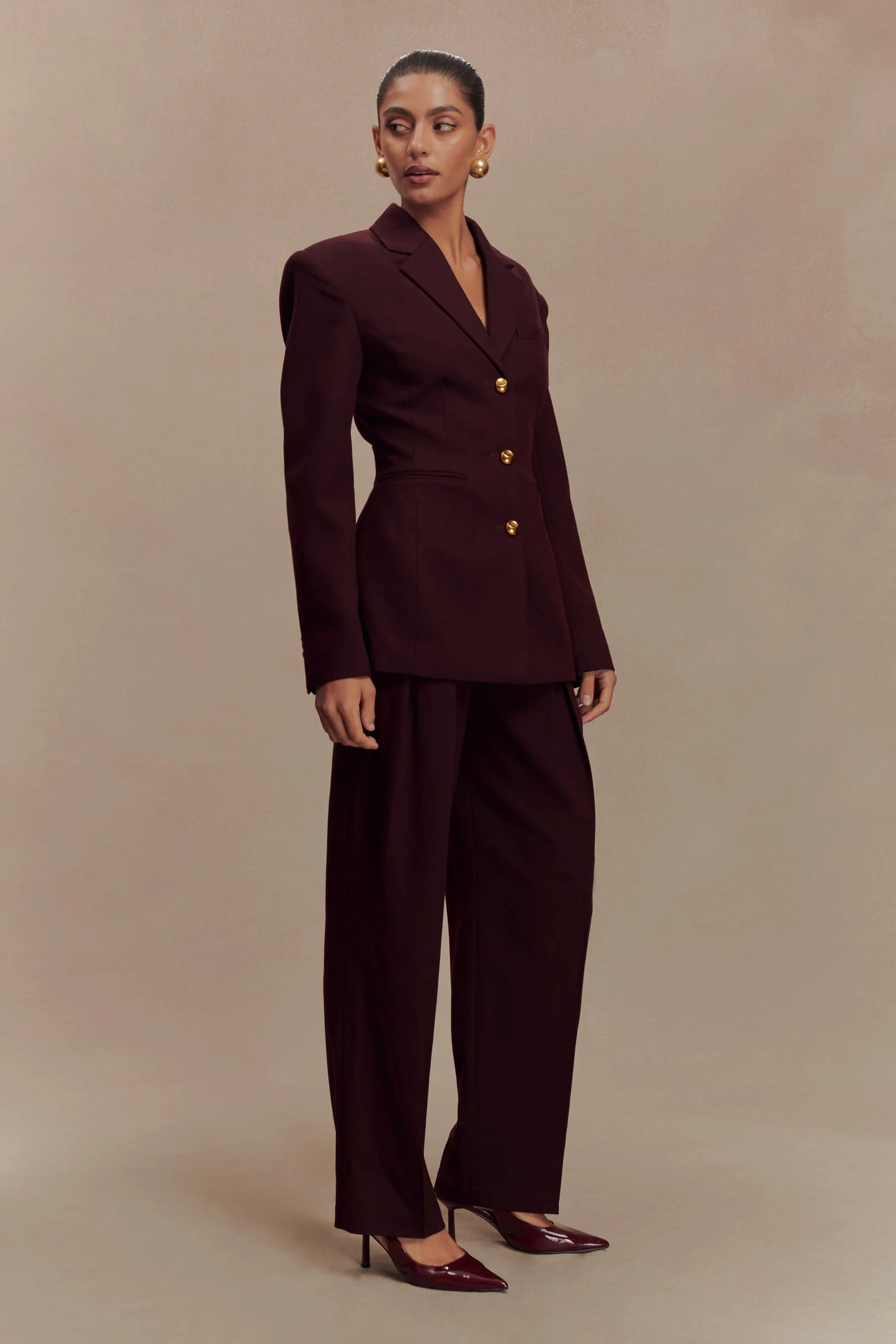 Penelope Pleated High Waisted Pants - Mahogany | MESHKI US