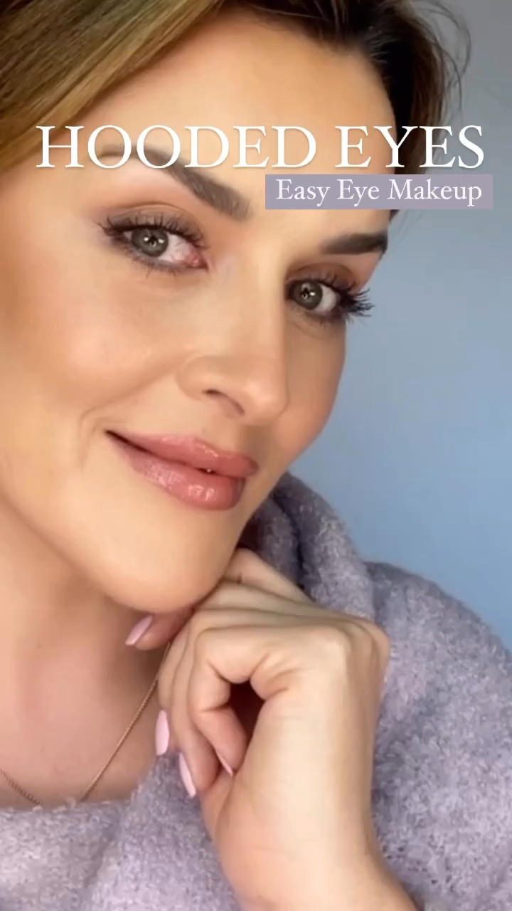 ⏱️In less than a minute⏱️ 

Takes seconds to create and you’ll have both eyes complete in less than a minute! This is my go to for days on the run 💪🏻 I’m using @kikomilano Longwearing Eyeshadow Stick no63 - anyone that’s followed me for a while will know this is my long time favourite eye product amongst a few! It doesn’t crease either so I can assure you it stays put all day long! This is also a lovely quick makeup for every eye shape, but particularly hooded eyes as the inner surface of the lid is still lighter and brighter, and darker product isn’t consuming that space which can make the eye look smaller! Give it a go 🙌🏻

I’ve added my favourite brands to my LTK shop so have a browse and remember, smudge, rub, mascara ✨

Use code LFTFKERRYHARVEY if shopping in LOOKFANTASTIC  for €€€ off your 🛍️

#easyeyemakeup #kikomilano #hoodedeyes #hoodedeyesmakeup #makeupreels #makeupvideos

#LTKbeauty #LTKFind