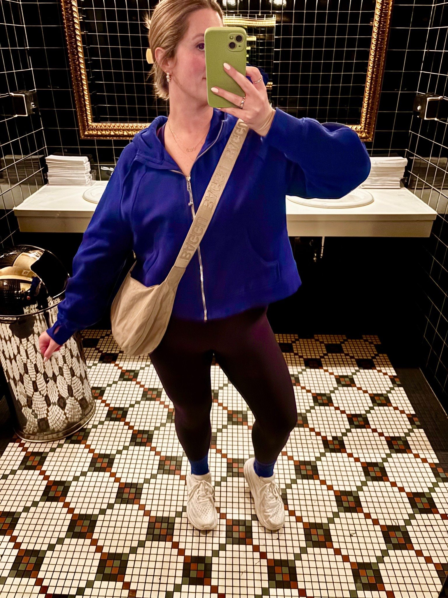 Sometimes you just need a comfy outfit to walk around Chicago. I am wearing an XL/XXL in the scuba and a large in the leggings  

#LTKMidsize #LTKootd