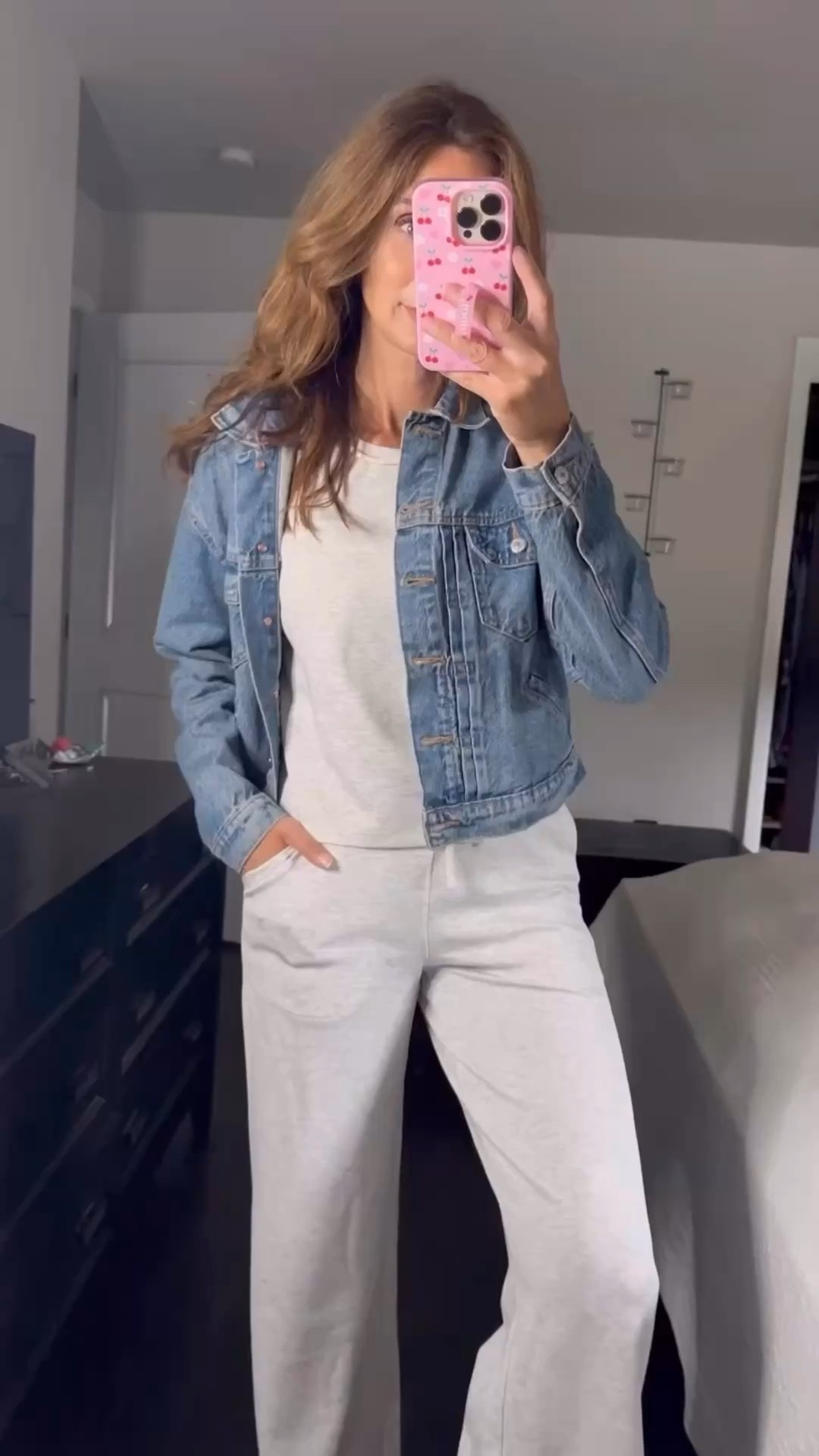 Spanx look for less. One of my top Amazon finds. This set is amazing. The fit, the material… and it comes in two inseam lengths!

Sleeveless top and matching pants set, Amazon set

#LTKootd #LTKmomlife