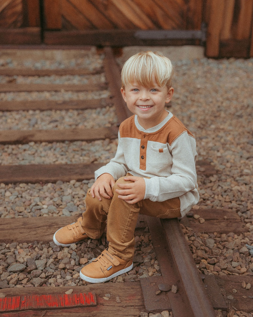 These are the days 💛

#toddlerfit #haircare #veganingredients #brothers 