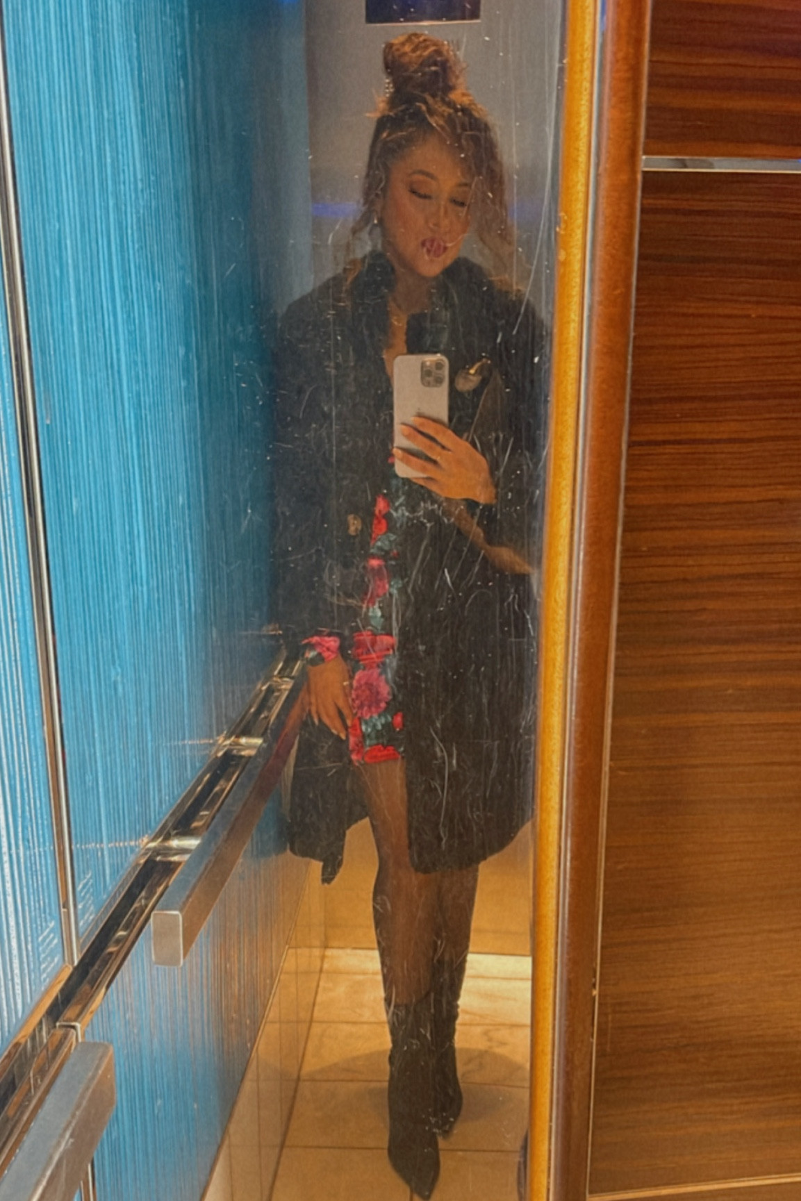 Vegas spring nights, glam chic vibes. Own the city lights. 💄✨ #VegasGlam #SpringNights 

#LTKparties #LTKbeauty #LTKSpringSale