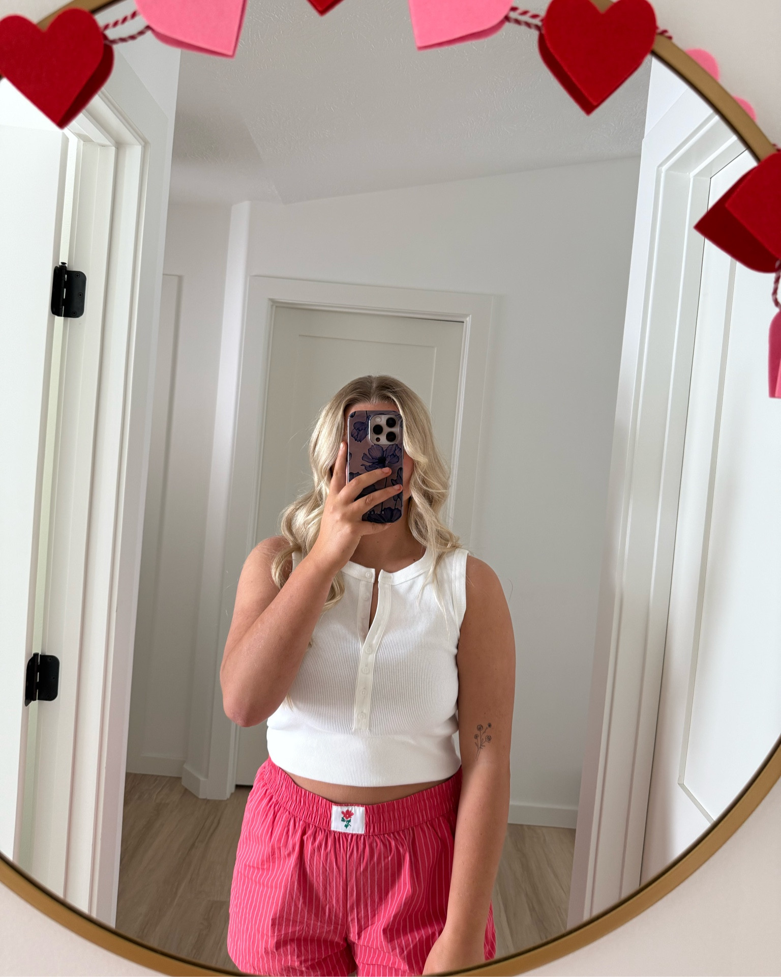 these fine line temporary tattoos are everything!! 

#LTKGiftGuide #LTKStyleTip #LTKMostLoved