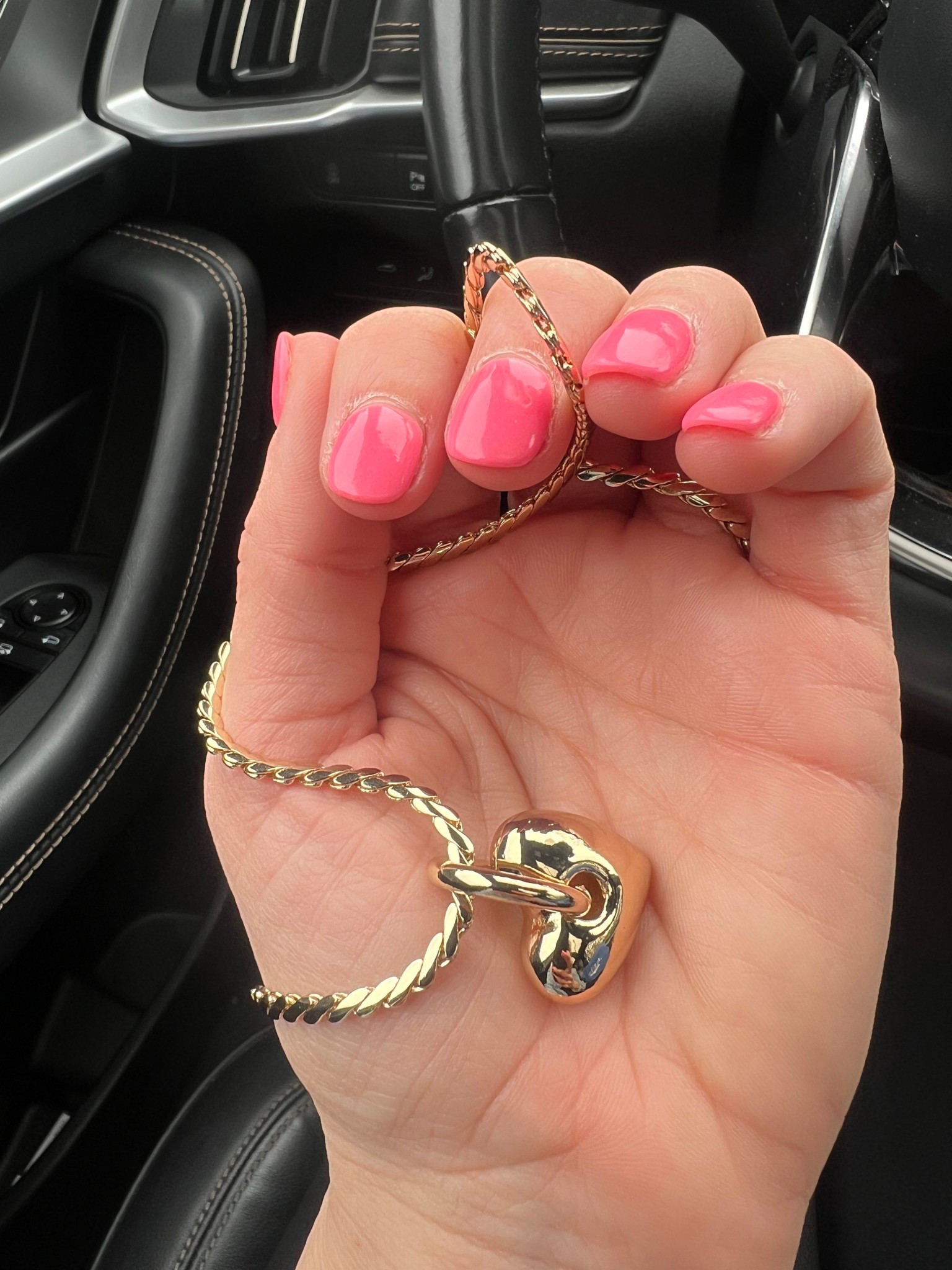 Chunky pendant necklace 69% off today!
* don’t buy if you don’t want to get ALLLLL the compliments!
.
.
Jewelry heart spring summer pendant gold chunky casual elegant Easter date night look ootd style 

#LTKSaleAlert #LTKWorkwear #LTKselfcare