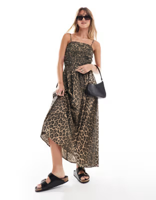 ASOS DESIGN poplin shirred maxi dress in leopard print | ASOS (Global)