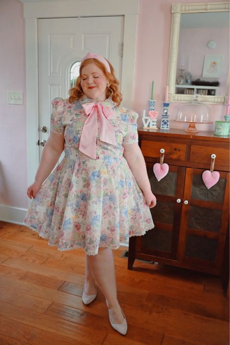 I wanted to share another look at my Easter dress from @ivycityco. This one is such a charmer and would be so pretty for upcoming bridal showers, baby showers, spring family photos, or Mother’s Day brunch. I have a coupon LIZ15IVY for 15% OFF if you’re doing any shopping this weekend. 



#LTKplussize #LTKwedding #LTKSeasonal