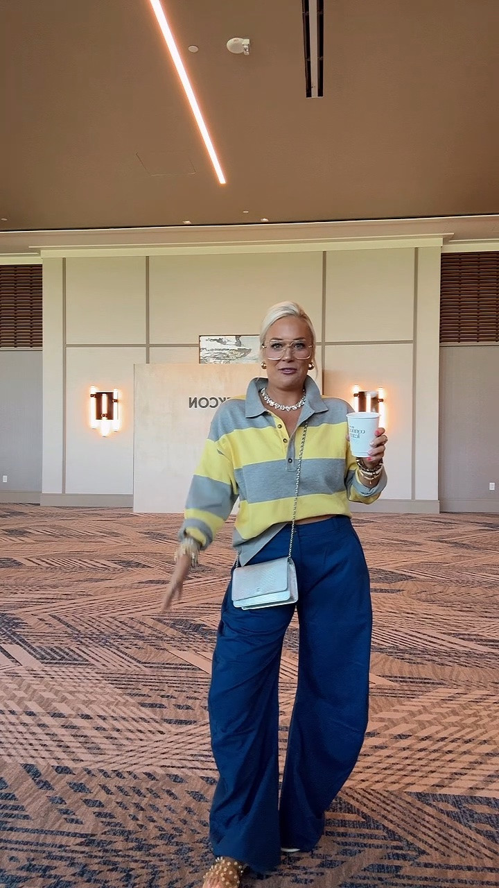Today’s fit check - everyone needs these pants! Size small in both
