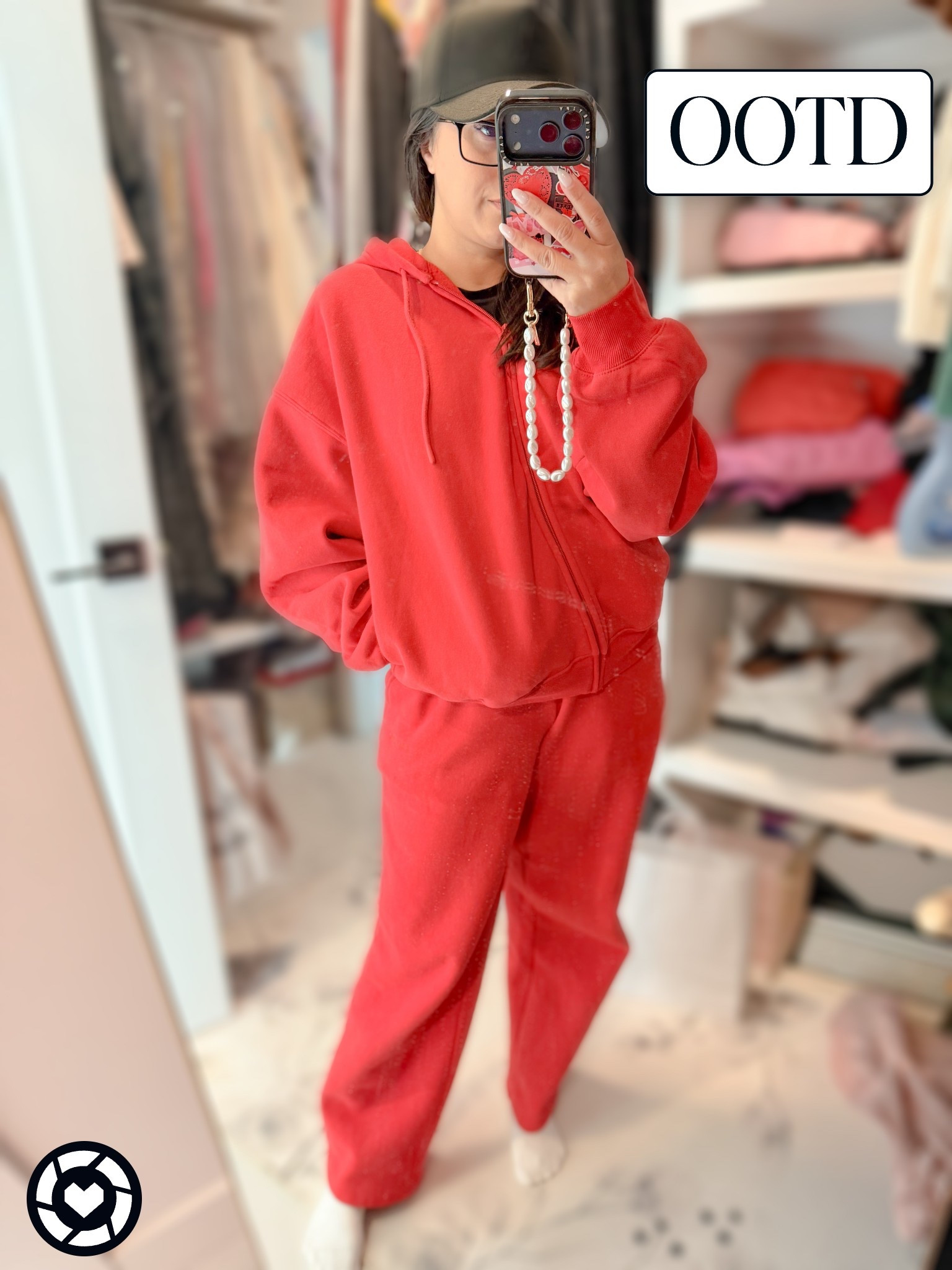 OOTD
My favorite loungewear is always Aritzia sweats
Wearing size small pants
Xs sweatshirt 
Happy shopping 🛍️ 

#LTKstyletip #LTKfitness #LTKsummer