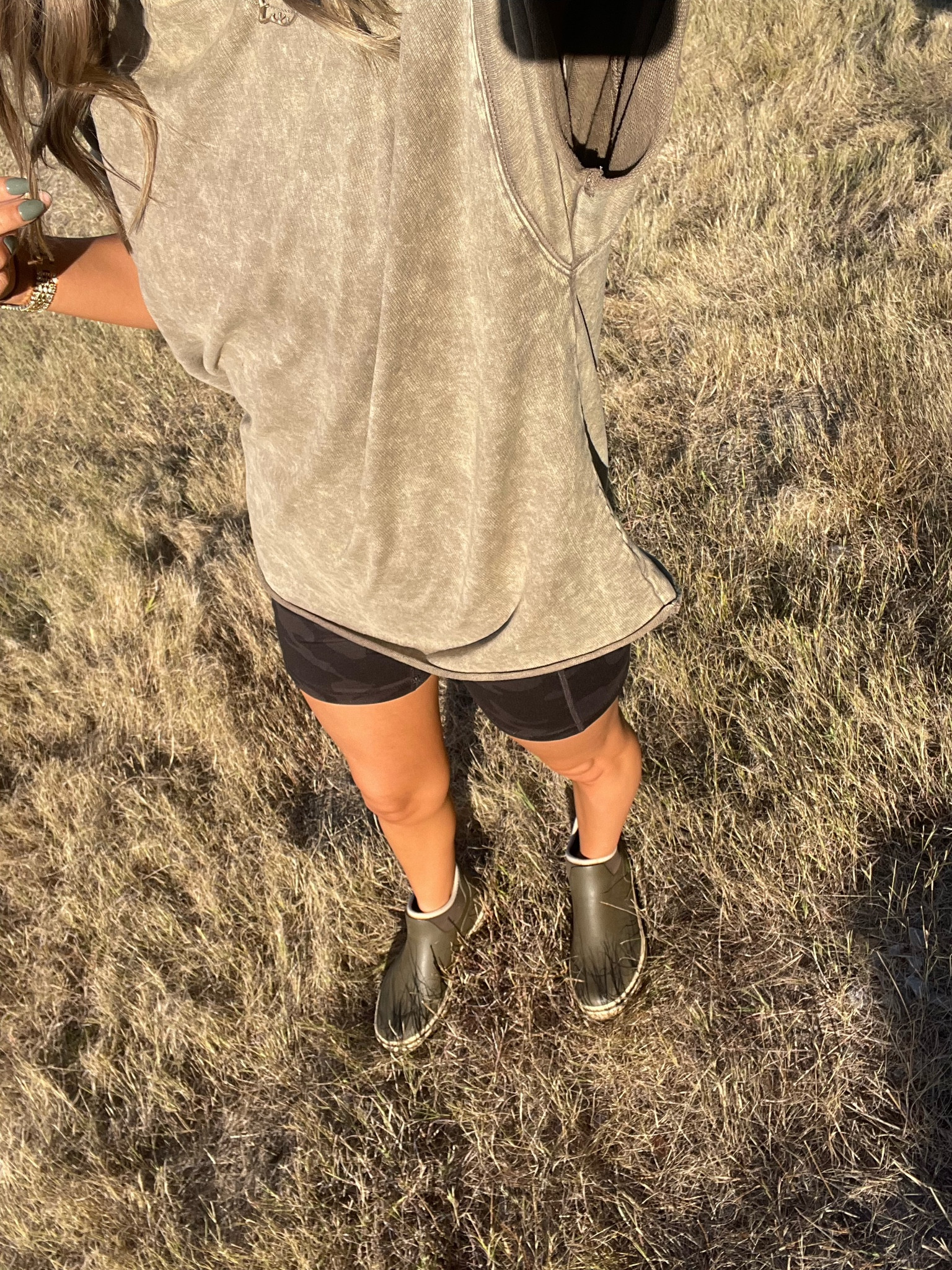 Shirt is from madison & Mallory boutique!!