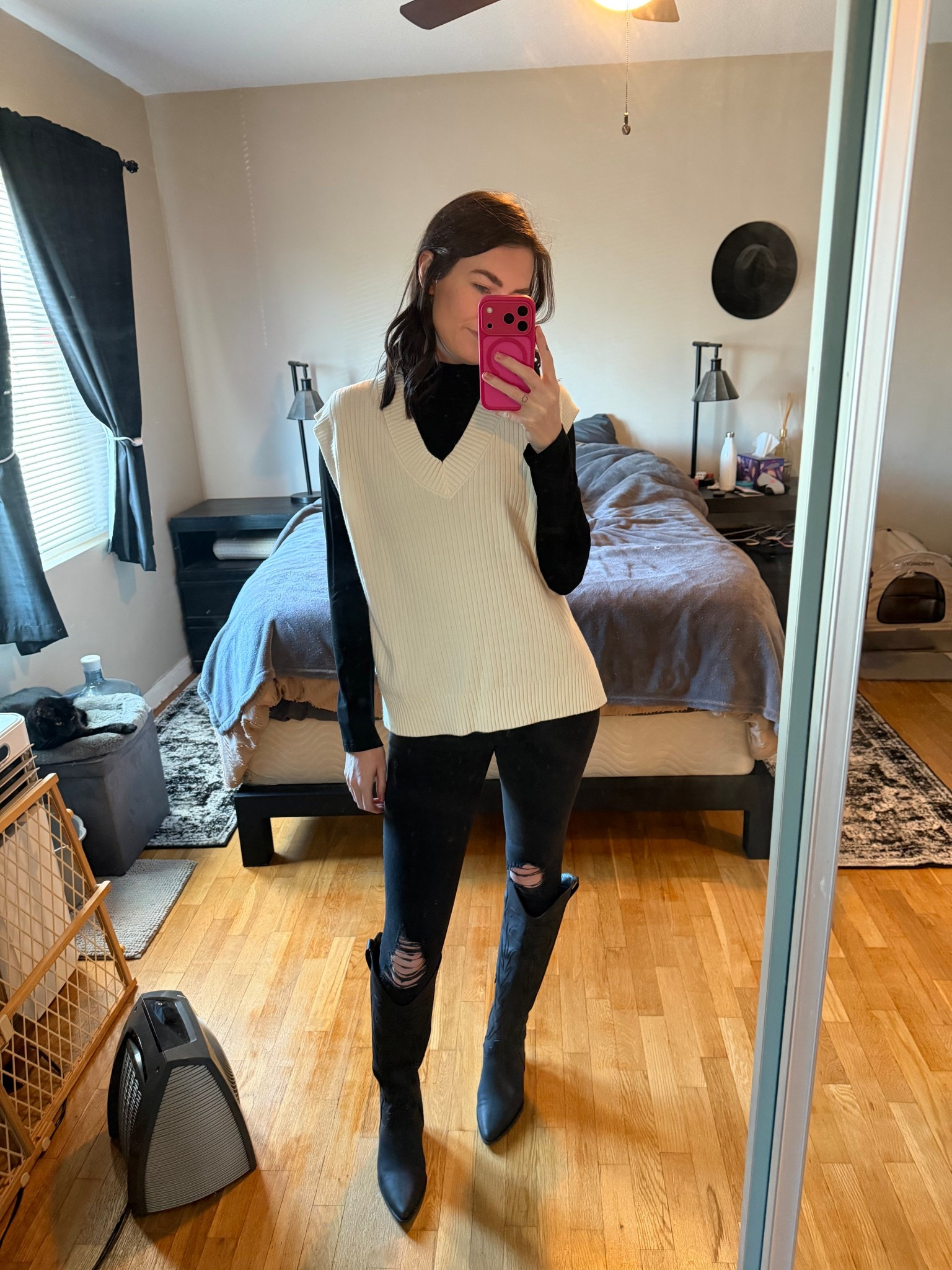 Winter outfit
Small in both the vest and black bodysuit.
Jeans are a 25
Boots are a 7.5

#LTKWorkwear #LTKootd #LTKFindsUnder100