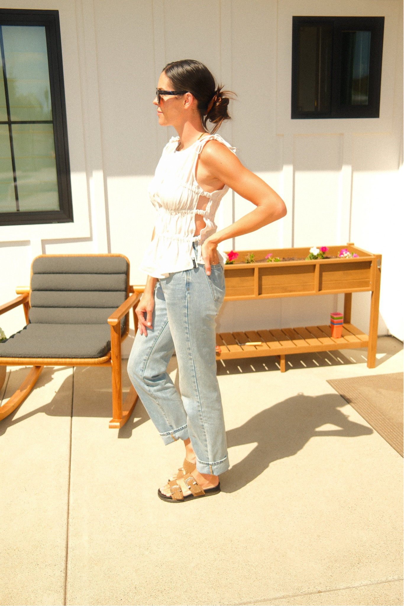 Loving the new arrivals at One Teaspoon 😍 this top is darling and these jeans have become my #1 go to lately 