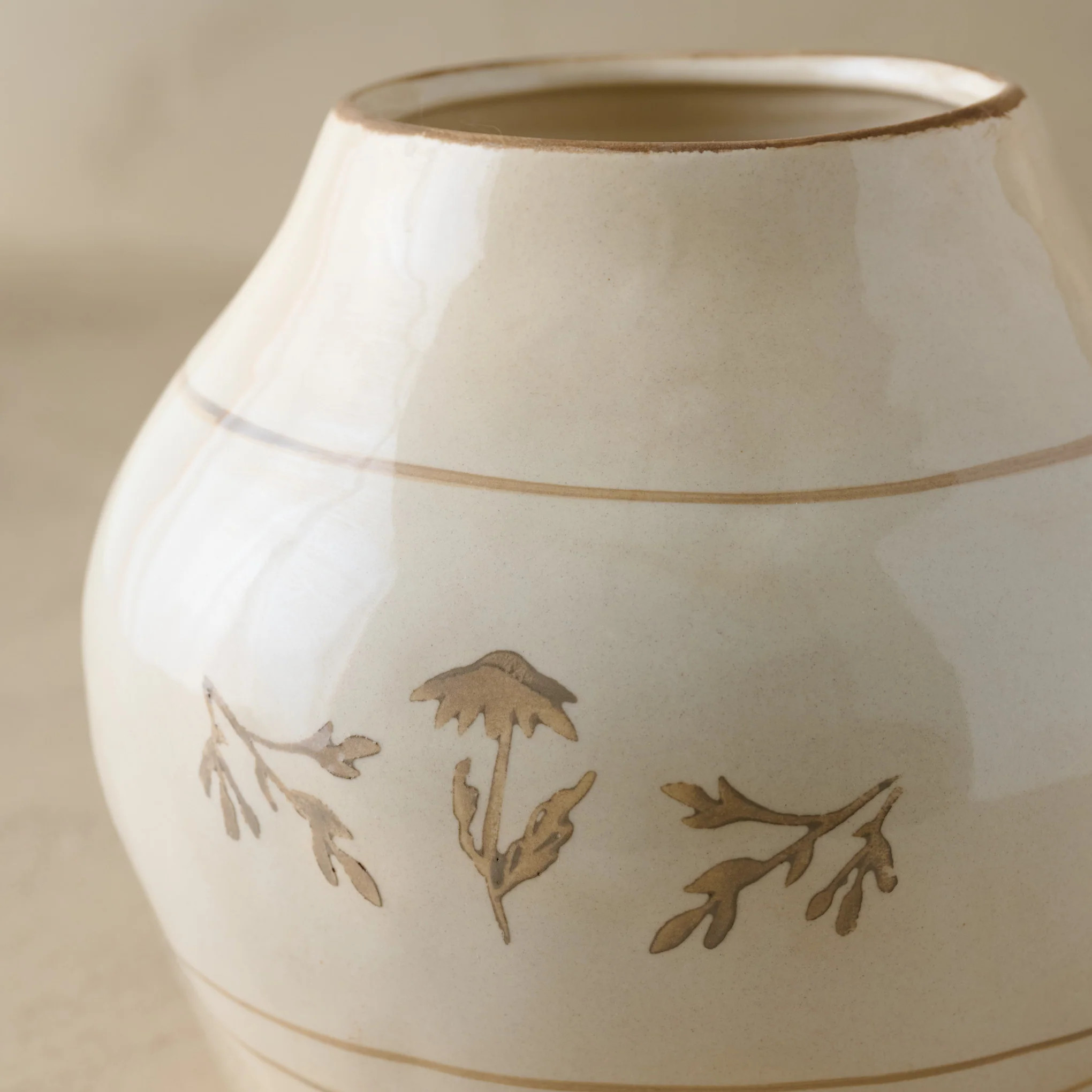 Nadine Ceramic Round Vase | Magnolia