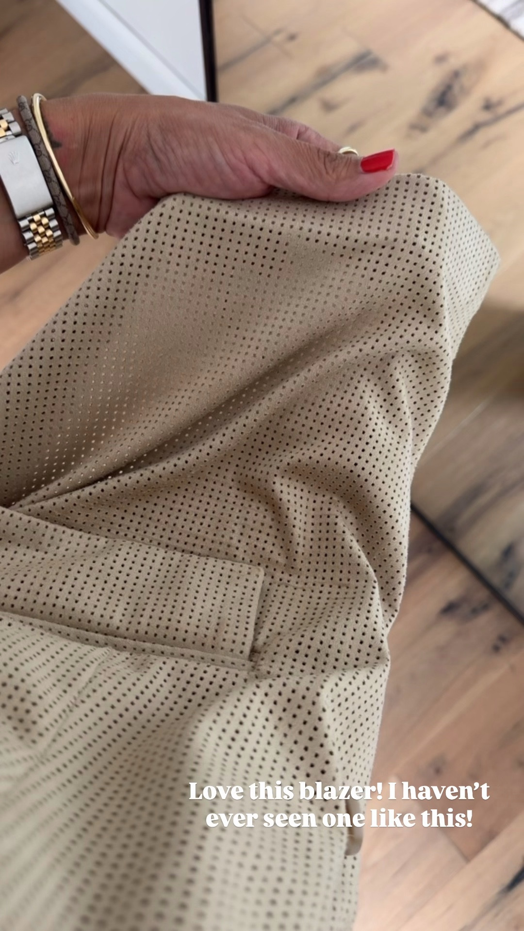 Blazer size medium, jeans size 29 (I’m a curvy size 8), shoes fit tts (I’m a 9.5/10 and did a 9.5 in them). 

#LTKWorkwear #LTKOver40 #LTKootd