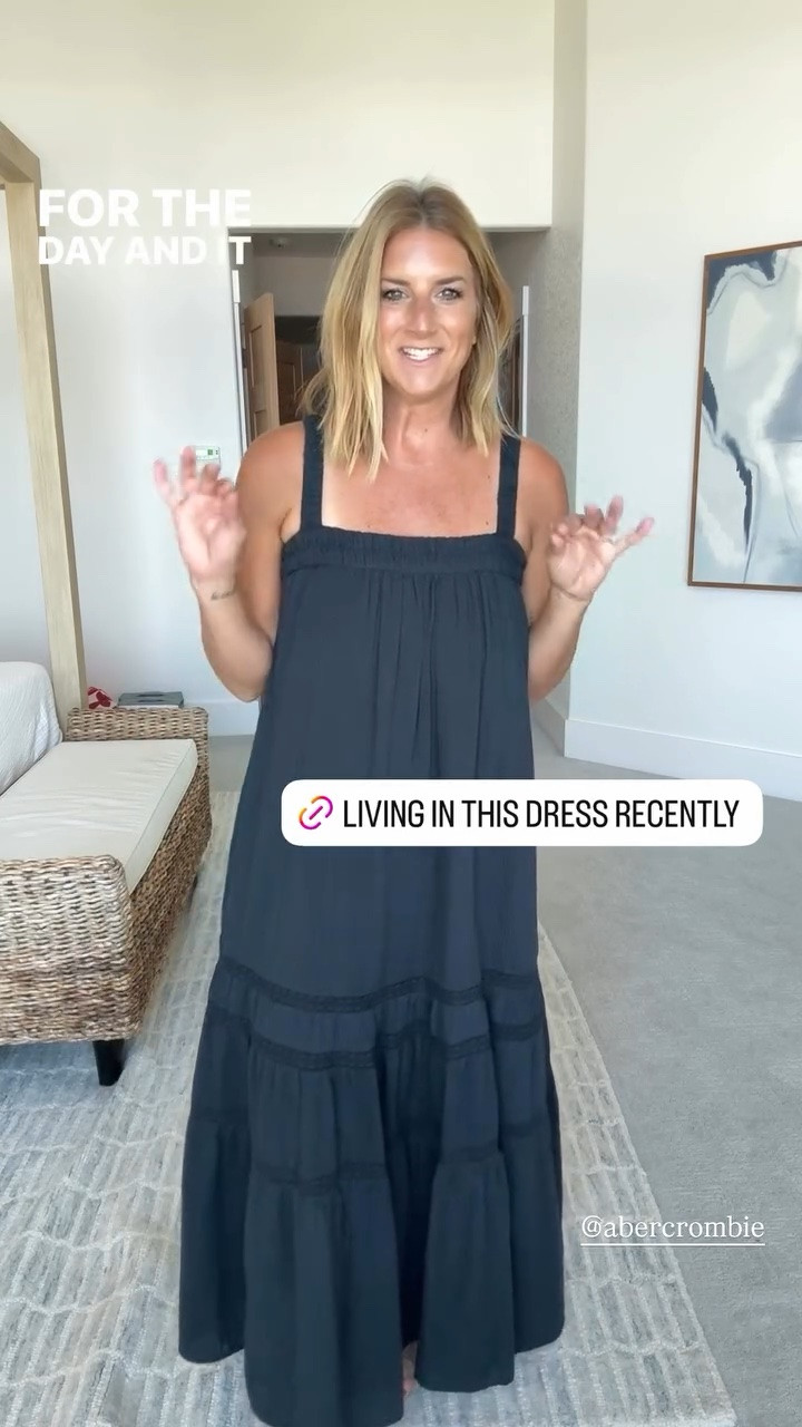 @abercrombie crushing the dress game - I’ve been living in this one!!! So good! Snag it on clearance 👇 tts / small

#LTKSaleAlert #LTKTravel #LTKootd