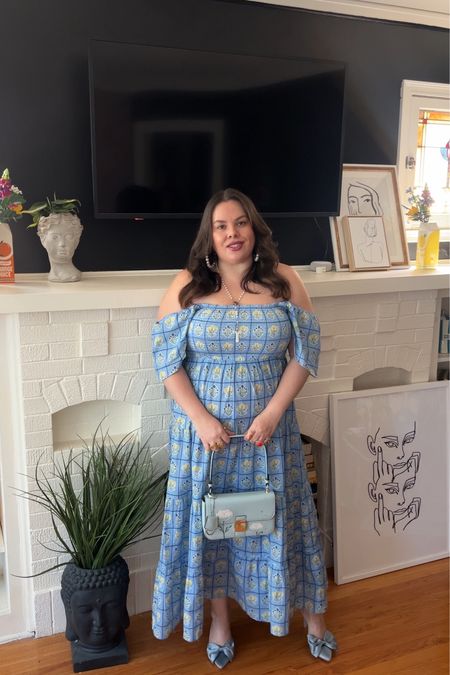Outfit I wore for Easter yesterday. Finally a warm enough day for a spring dress 💙 #LTKCurves #plussizefashion #plussize #curvyfashion 

This dress & any dress from their Dolce Vita collection is 20% off through May 12th using code MOM20 

Dress: Size XL 