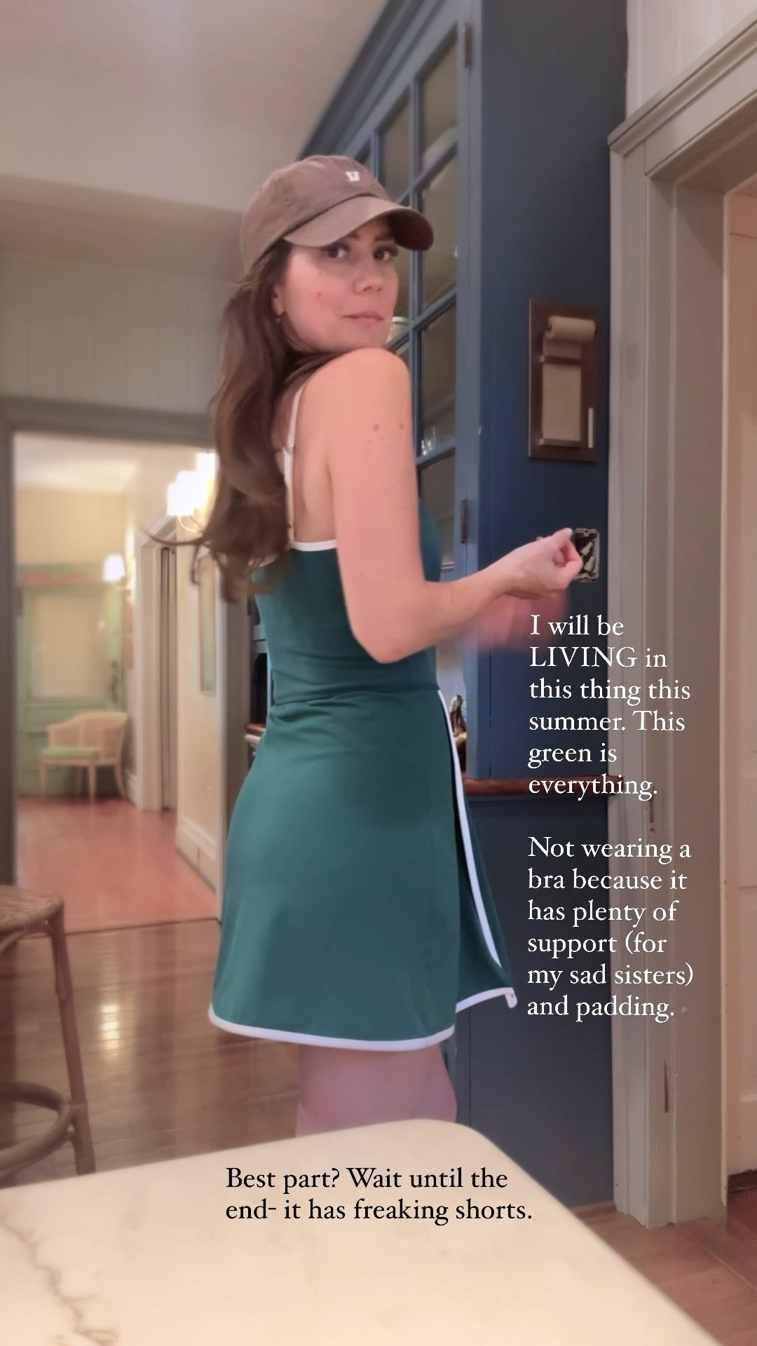 Love this thing! I am wearing a size small for reference  