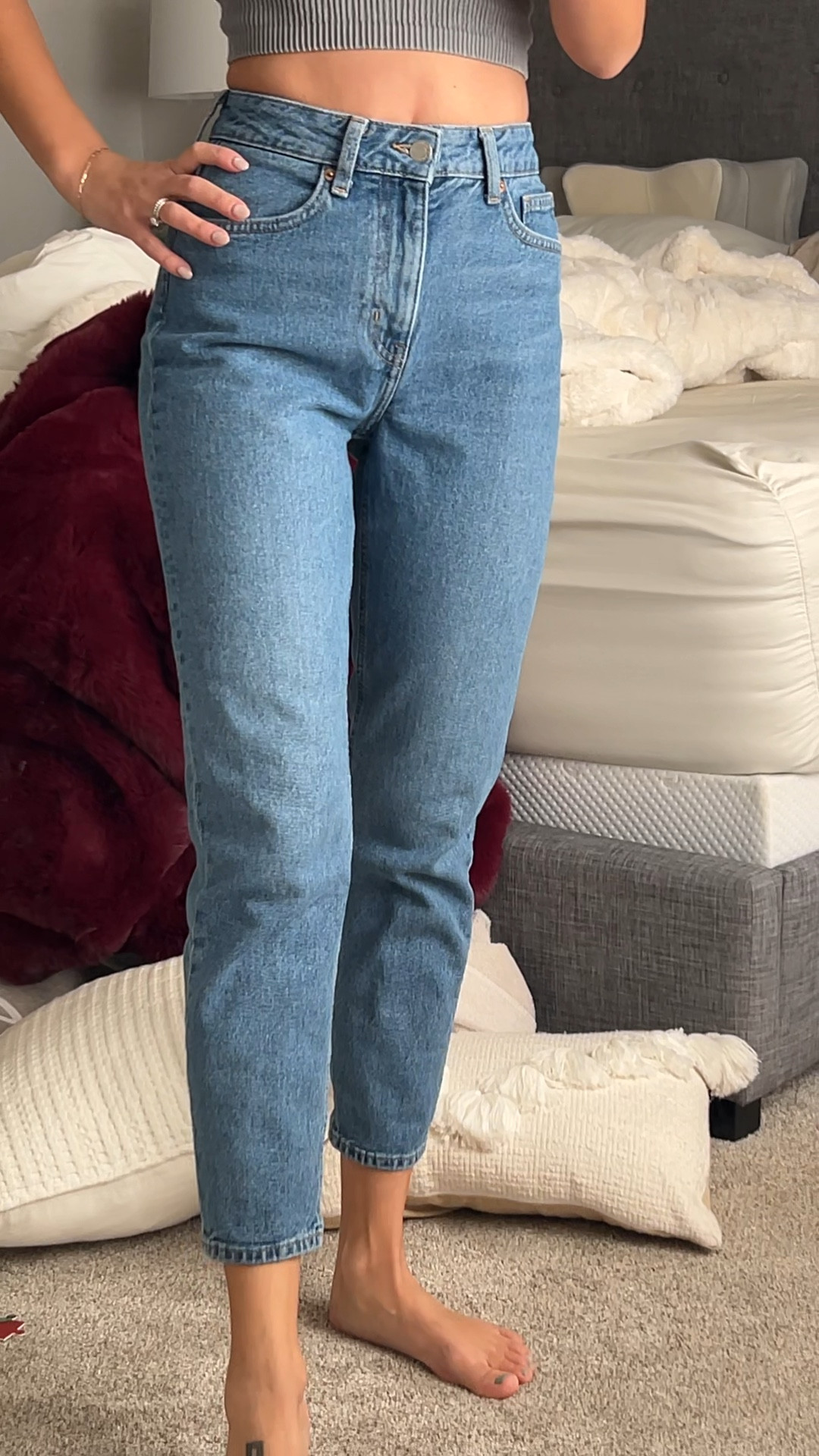 spring outfits! I love a good pair denim and when you’re on the slim fit/athletic fit/5’7” it can be tricky to find the right fit! These are SO comfy yet suck everything in the right places :) cause I still have that mom baby tummy . Love the ankle for spring and summer. I’m in my true size 25 waist .

#LTKmomlife #LTKgrwm #LTKootd