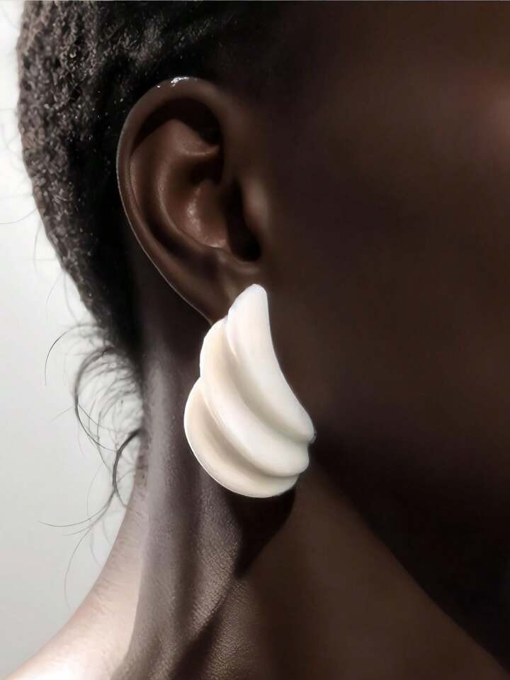 2pcs Fan-Shaped Resin Decor Earrings, Suitable For Women's Daily Wear & Summer | SHEIN