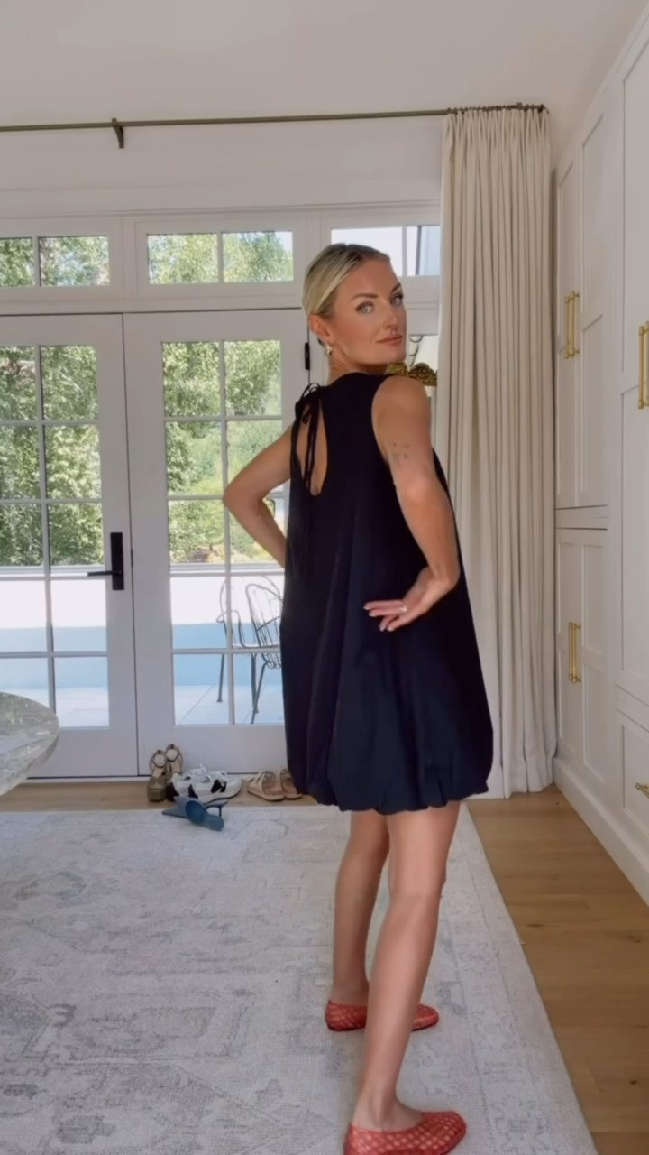 The cutest black bubble dress- I can't believe how good the price is on this! Perfect for game day if one of your colors are black- accessorize with your other team's color and it can work for several different schools! Wearing S 

Loverly grey, black bubble dress mini, game day dress, affordable fashion finds women, black mini dress 

 #LTKootd #LTKSeasonal