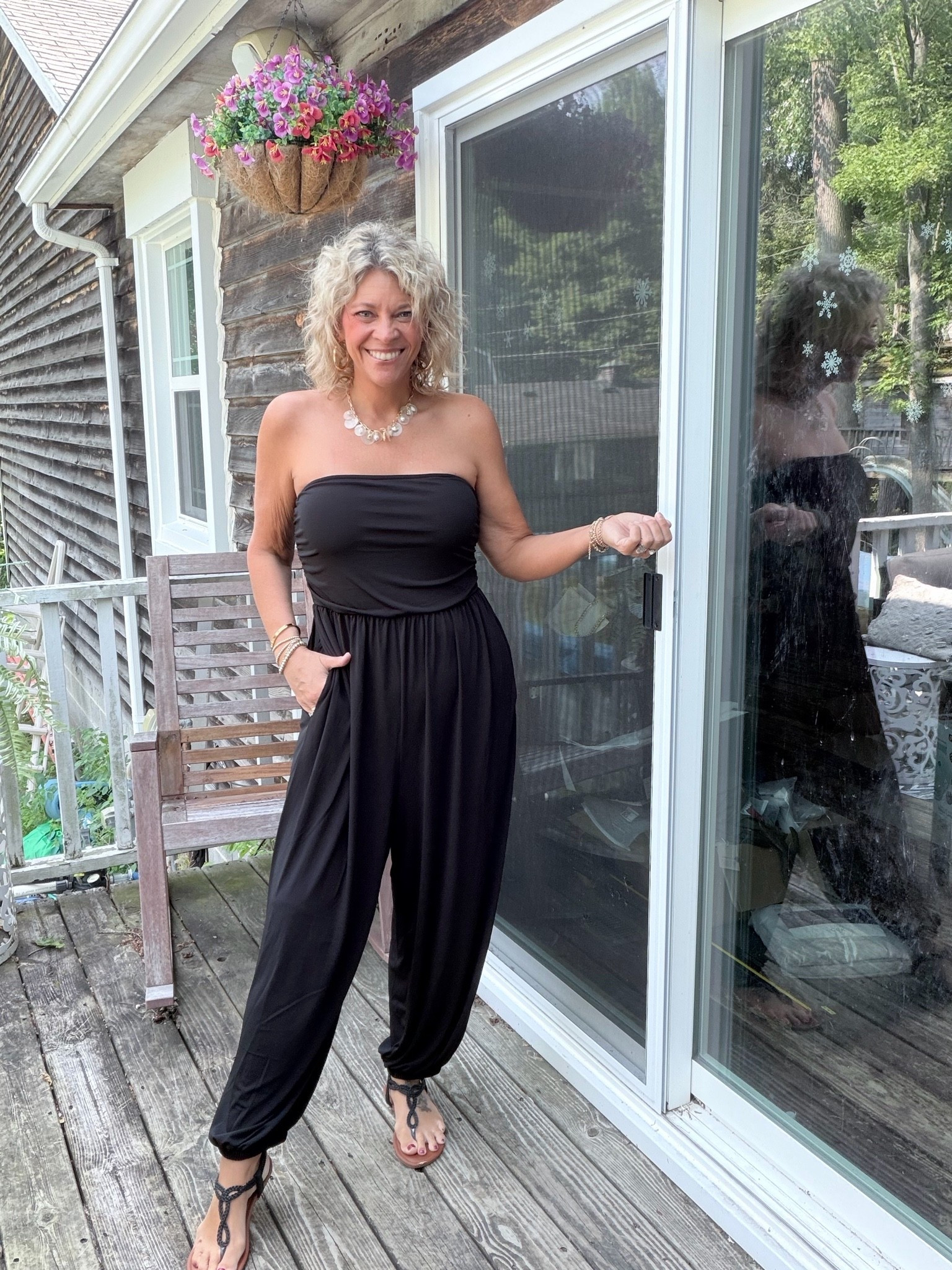 Built in no bra needed strapless jumpsuit- size 12- has pockets too!

#LTKOver40 #LTKMidsize #LTKSeasonal
