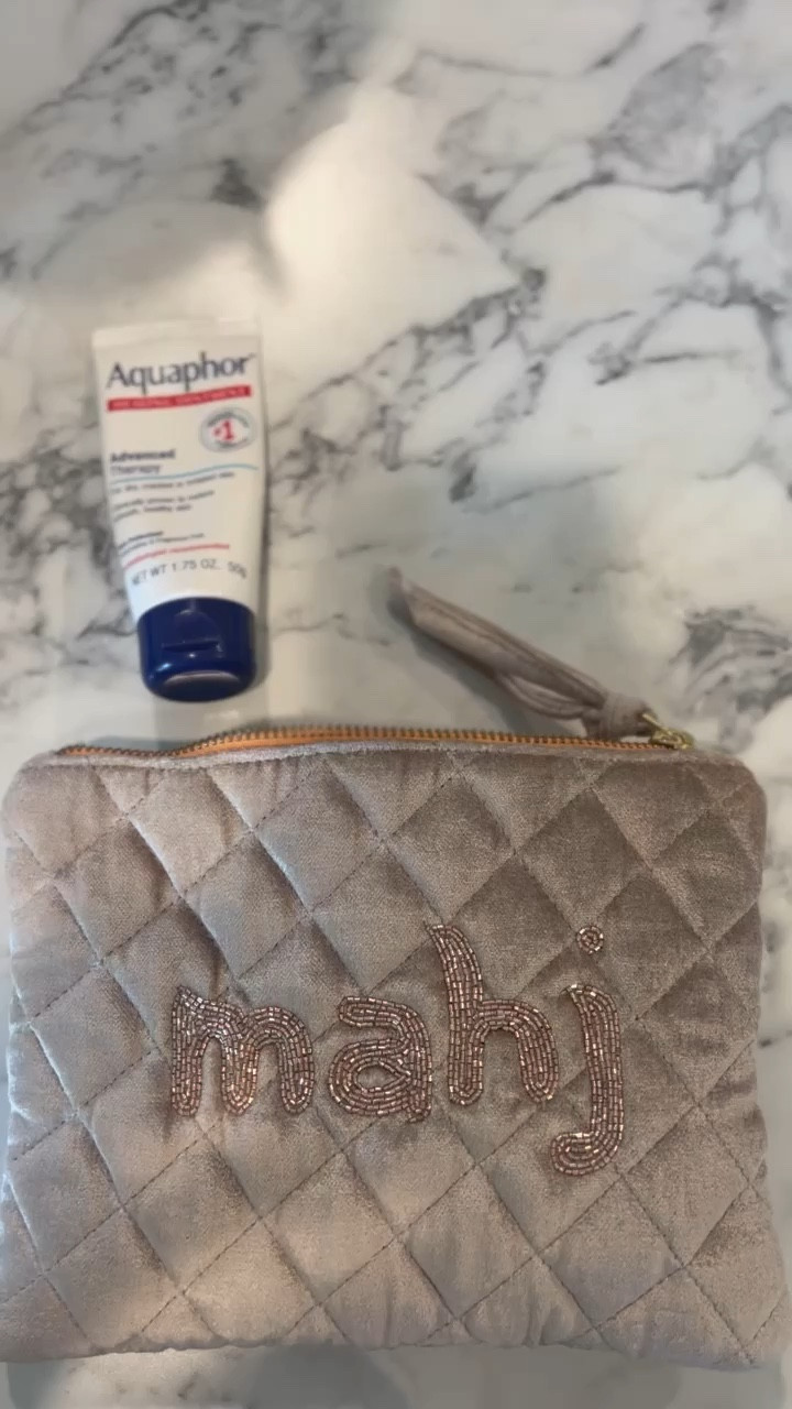 #ad i’m obsessed with my @thesidneybyronshop travel set. When i’m not traveling or needing to take my #mahjong pieces with me to play with friends I love to use my coin pouch for everyday in my purse! 



#ltk #liketkit #sidneybyron #sidneybyronpartner

#LTKStyleTip #LTKTravel #LTKWorkwear