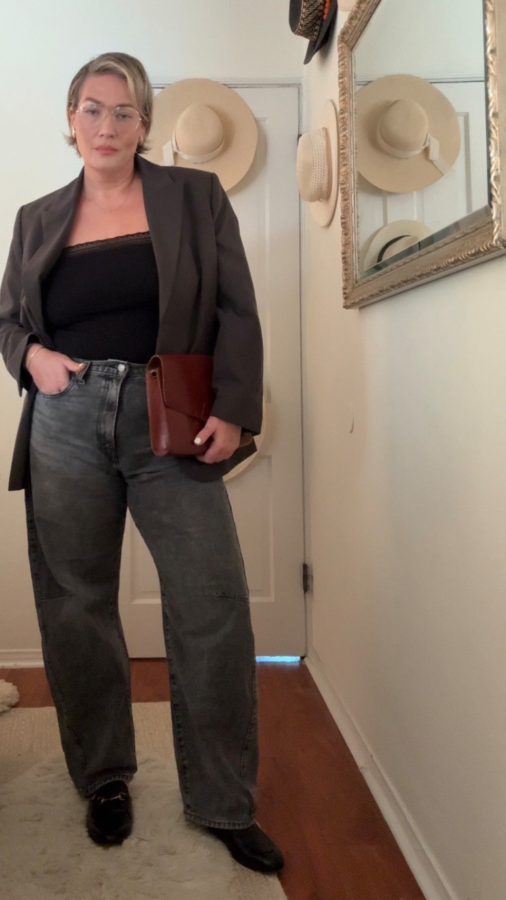 Wednesday easy chic fit to meet with clients, run errands and feel put together without a lot of fuss. 

These Gucci Princeton slides are an essential in any woman’s closet. You’ll have them forever and after  