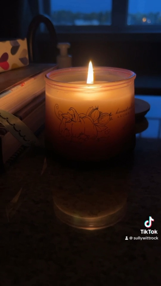 It’s okay to stray from the known.

I love having a morning routine, but when I stop being consistent in mine, I don’t give up on having one, I just know it’s time for change:

I love a cup of hot water in the morning (weird I know, but I love the warmth) and then coffee after so that’s staying the same.

I was journaling before and still am going forward but I’ve decided to be more intentional.

Instead of writing about anything, I’m doing a thought download and then a “self coaching model” on one of the thoughts - as taught by the @lifecoachschool

As well as 10 minutes of visualization after too.

If you want to create a beautiful morning routine that works with your life listen to podcast episode #4 

#morningroutine☀️