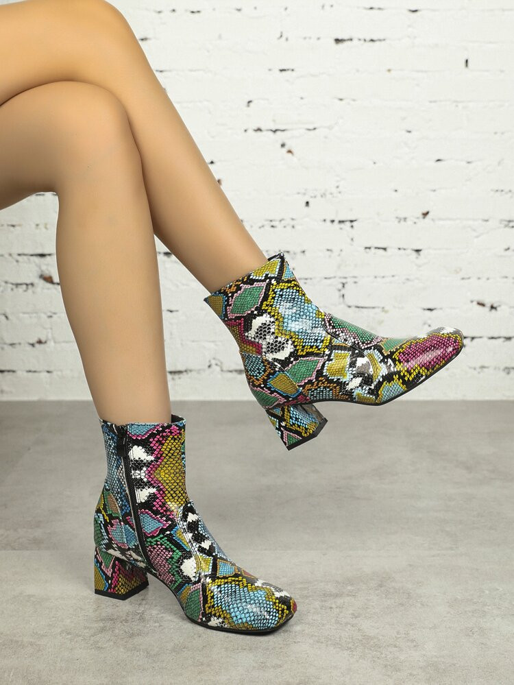 New
     
      Snakeskin Embossed Side Zip Chunky Heeled Classic Boots | SHEIN