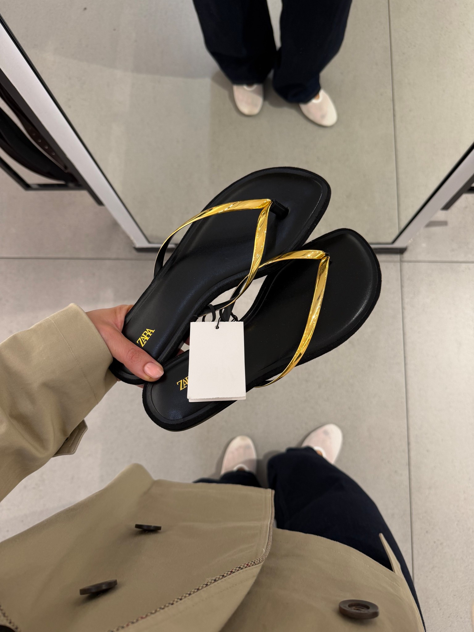 Gorgy summer sandals from Zara, the perfect for evenings too if you don’t want to wear heels but still look smart ⭐️

#LTKunboxing #LTKspring #LTKuk