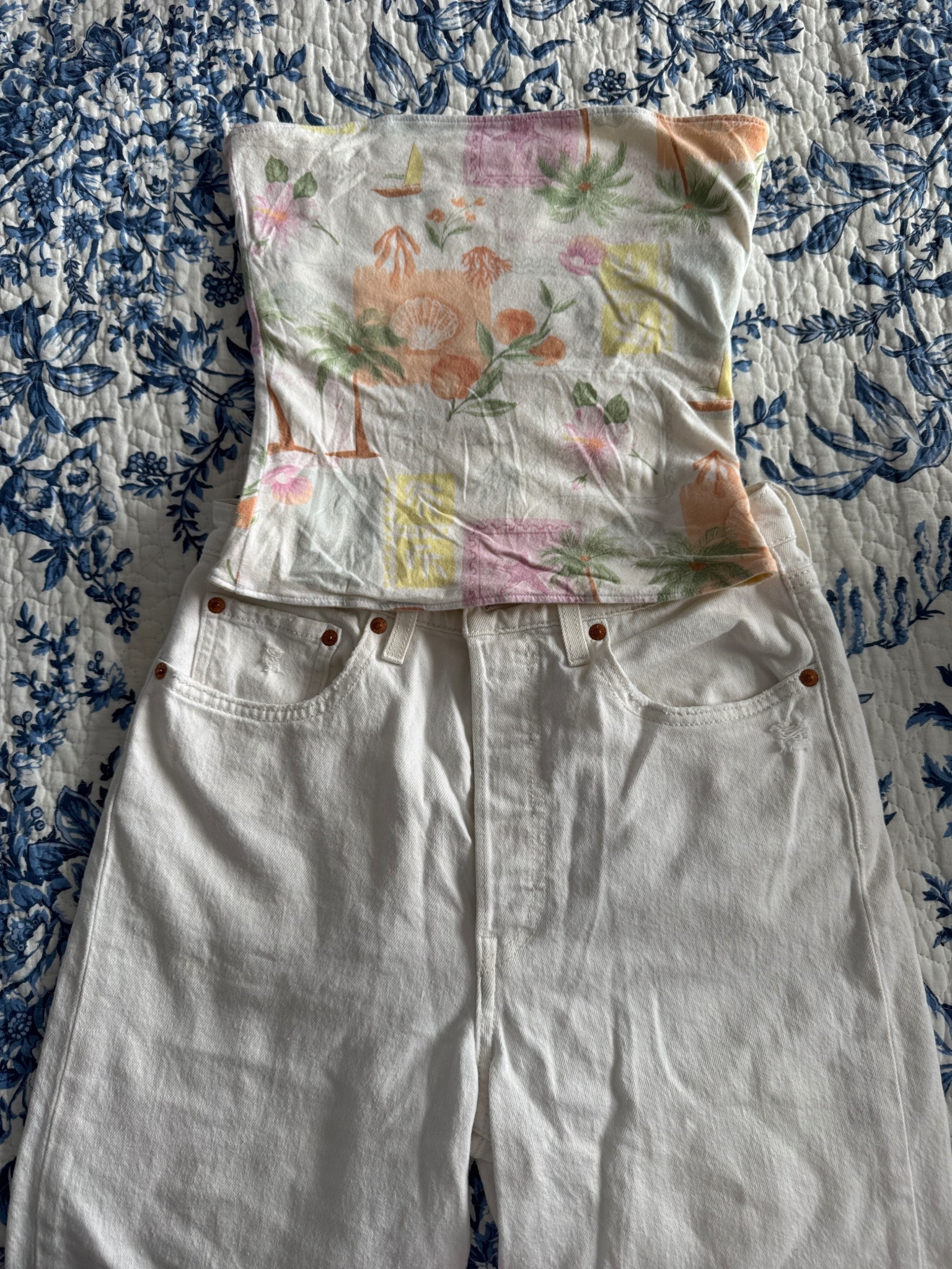 summer levi’s crop top tube top beachy vacation white yellow hollister 