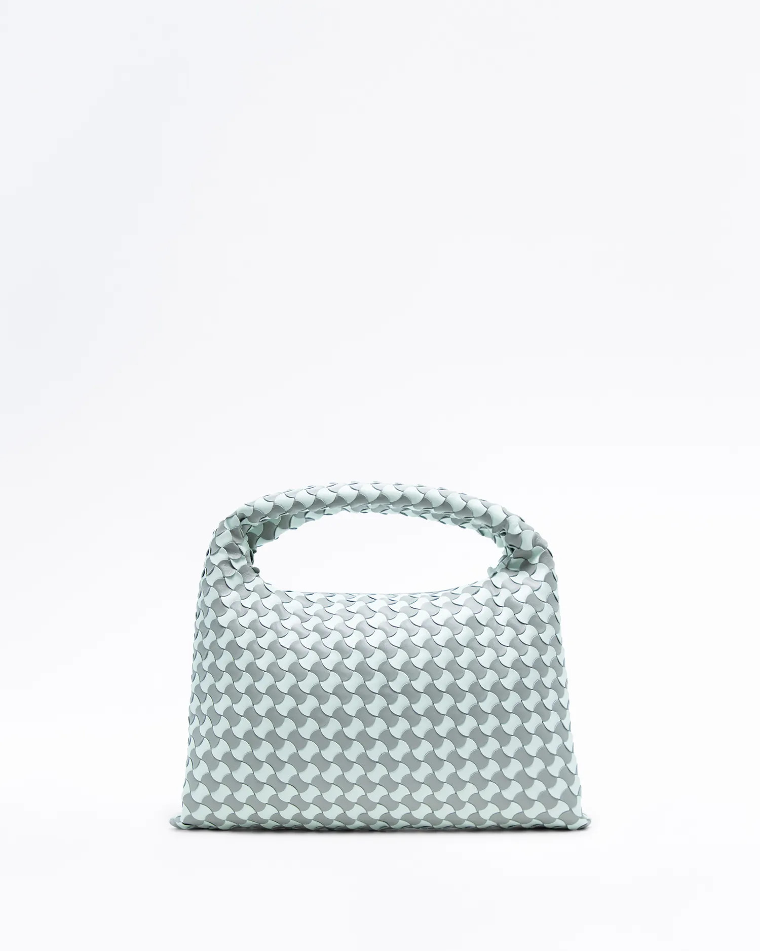 HomeHow It WorksClub PerksApply nowMerch Shop | Vivrelle