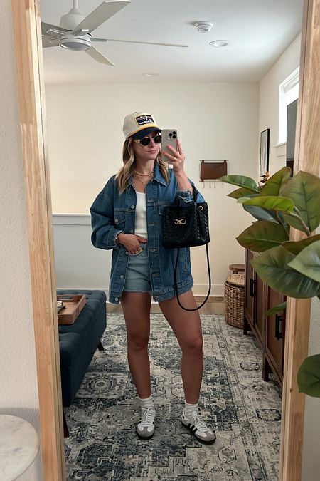 3/26/24 Denim on denim outfit 🫶🏼 Oversized denim jacket, denim trucker jacket, trucker hat outfits, denim on denim outfit spring, spring outfits, casual spring outfits, denim shorts, abercrombie jean shorts, jean shorts