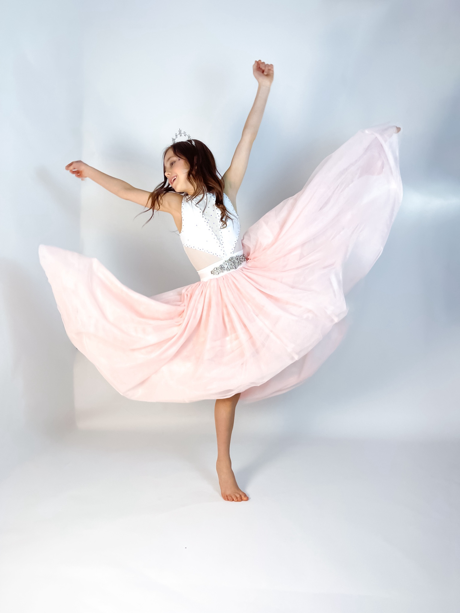 Tulle Maxi Skirt 🩷

Maxi skirt, rhinestone belt, headband, dance photoshoot, girls outfit. #madisonxrose

#LTKfindsunder50 #LTKkids #LTKSeasonal