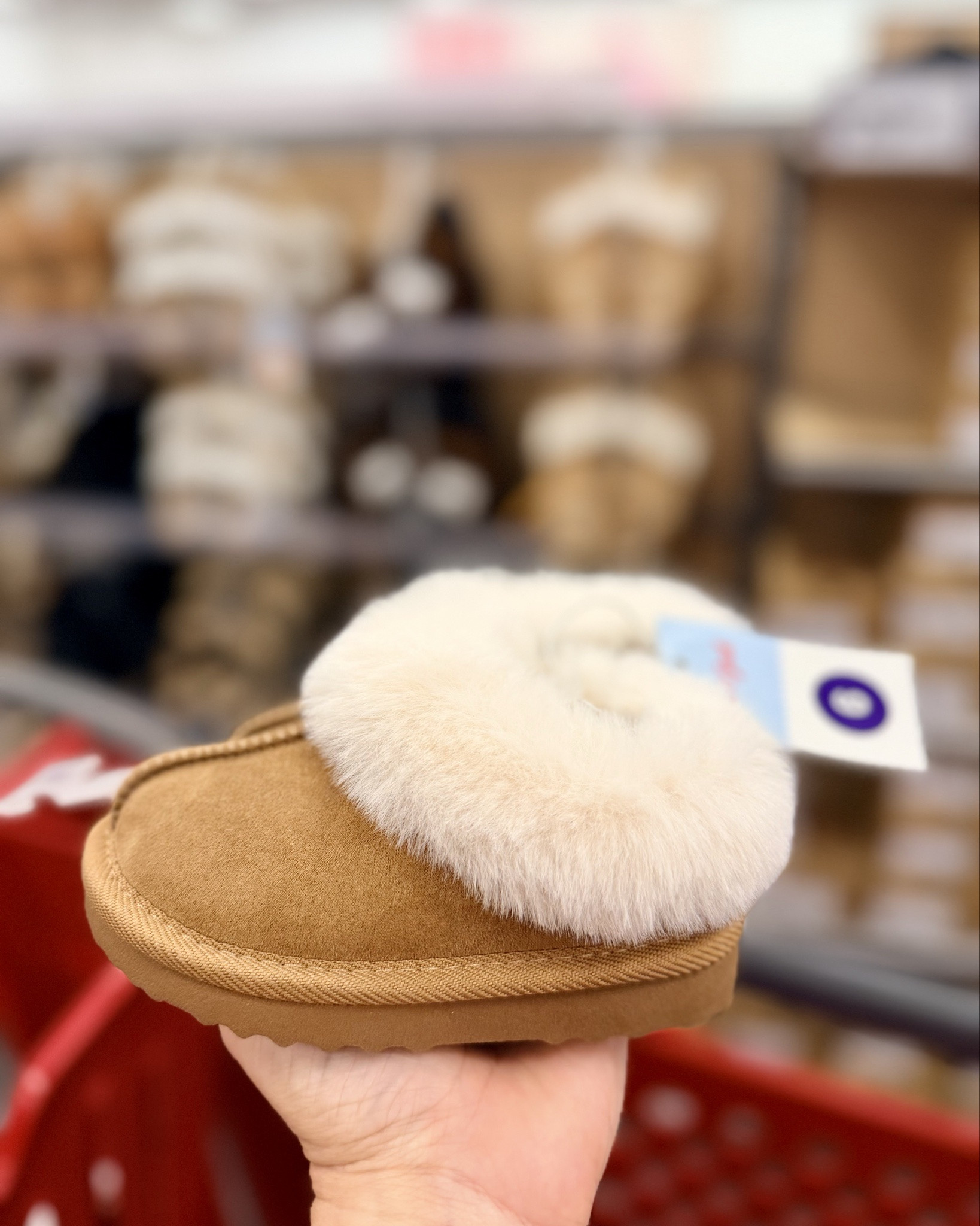 Cozy Holiday Morning Vibes
$15 Faux Fur Slippers @Target 🎄🩷

Comfy, affordable, and so cute for the holidays! These cozy Target slippers make the best stocking stuffer or gift idea.

#LTKShoeCrush #LTKKids #LTKHoliday