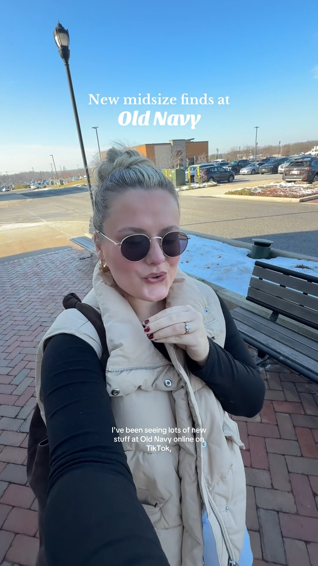 Shop with me at @Old Navy !!! So many new midsize finds ready to give your wardrobe a little refresh as we head into the new year! 

Follow for weekly midsize fashion finds! 
All 🔗s in my bío!

#oldnavy #midsizefashion #oldnavystyle #midsize #shopwithme 

#LTKMidsize #LTKSaleAlert