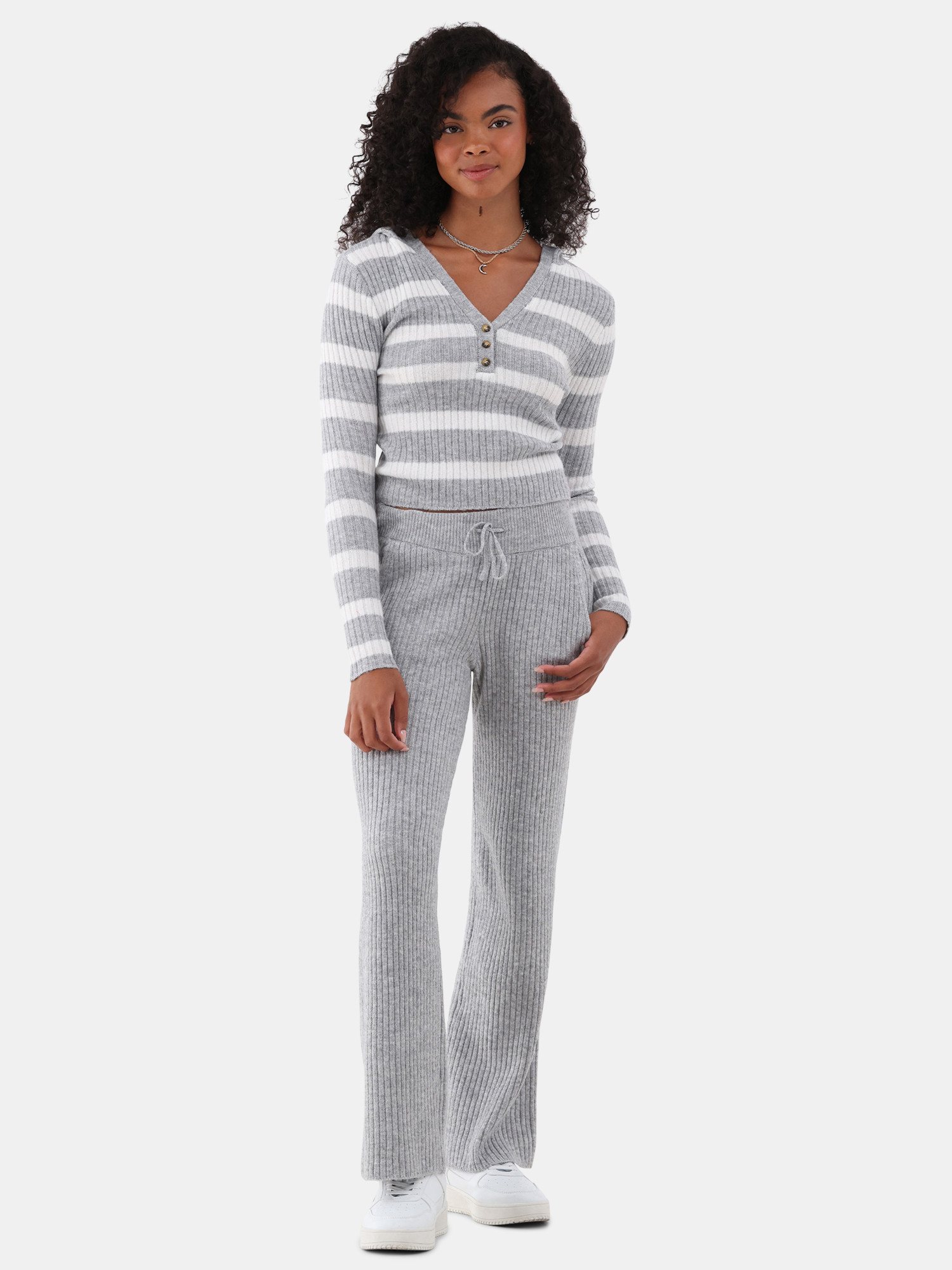 No Boundaries Hooded Henley and Pants Sweater Set, 2-Piece, Women’s | Walmart (US)